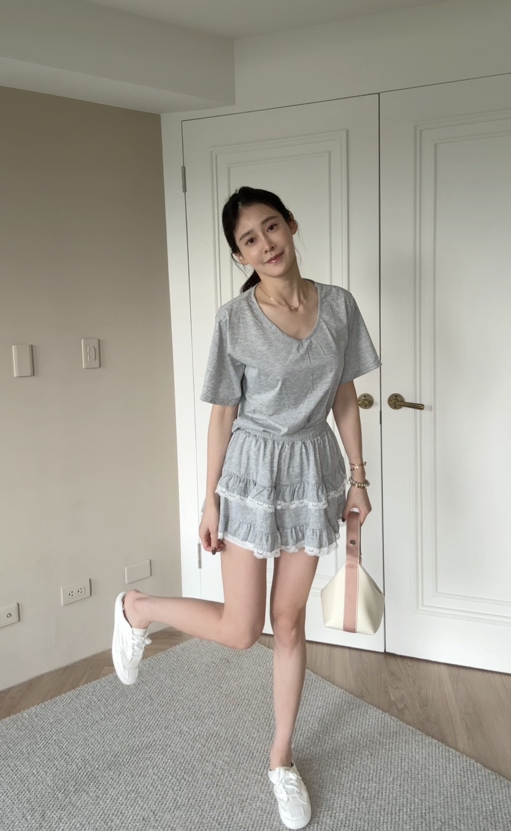 ｜韓國｜簡約T+蛋糕裙套裝*絕版現貨