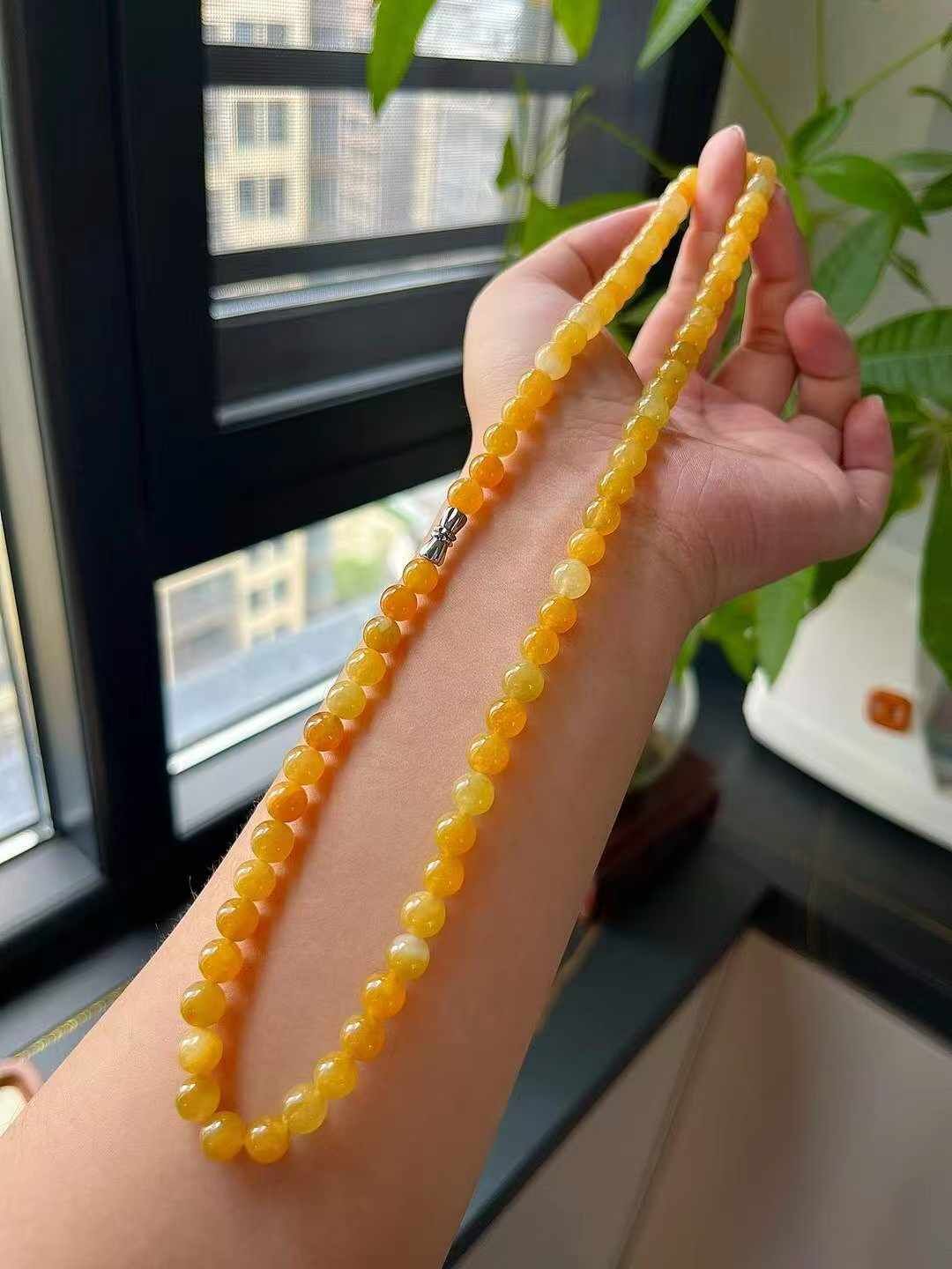 76356 翡翠黃翡珠子項鏈 (6.5-7.4mm直徑)