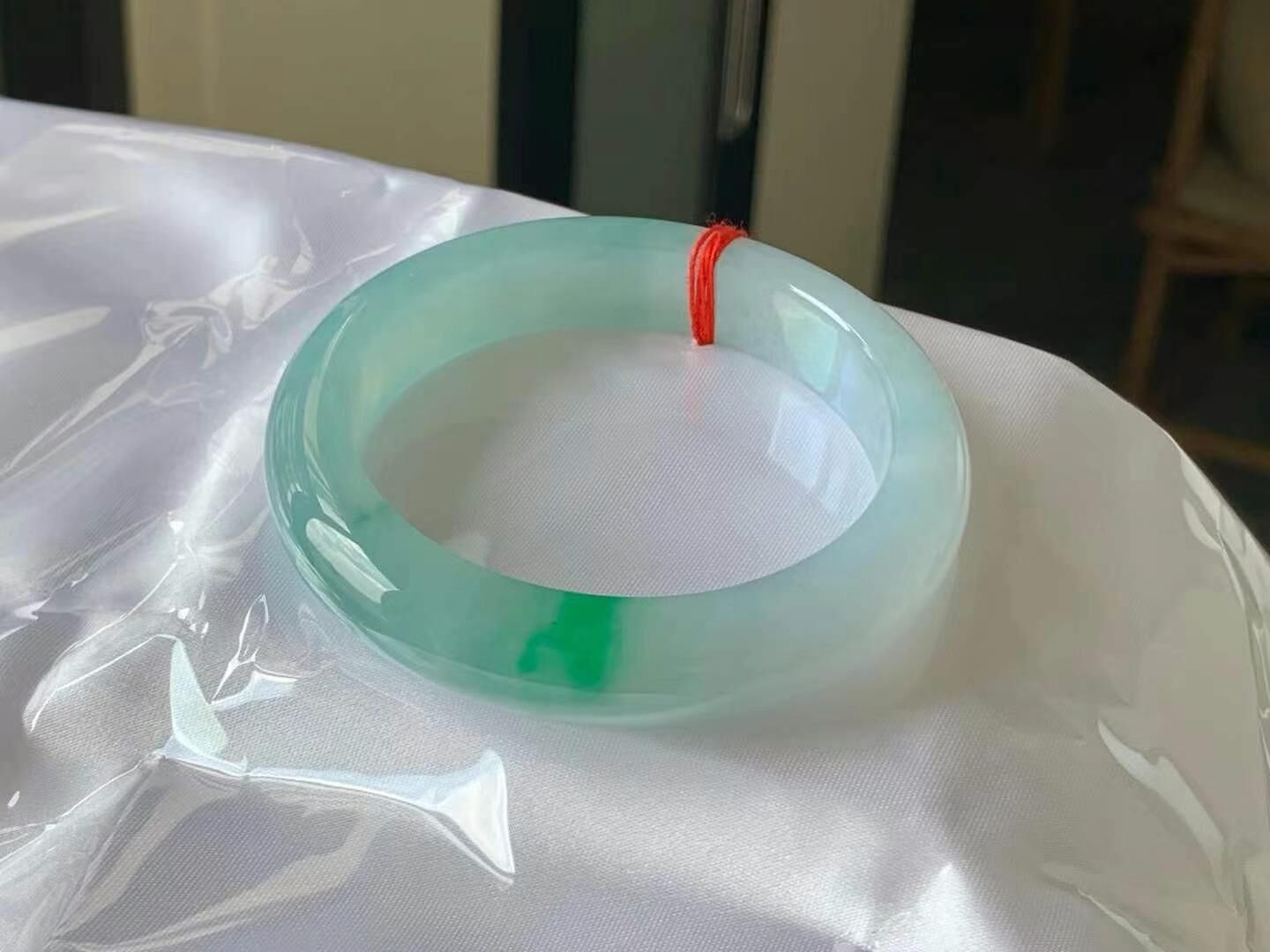 76383 55.5mm飄花翡翠手鐲 (54-56)