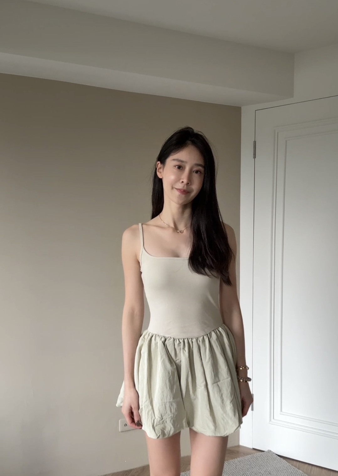 細肩連身花苞裙