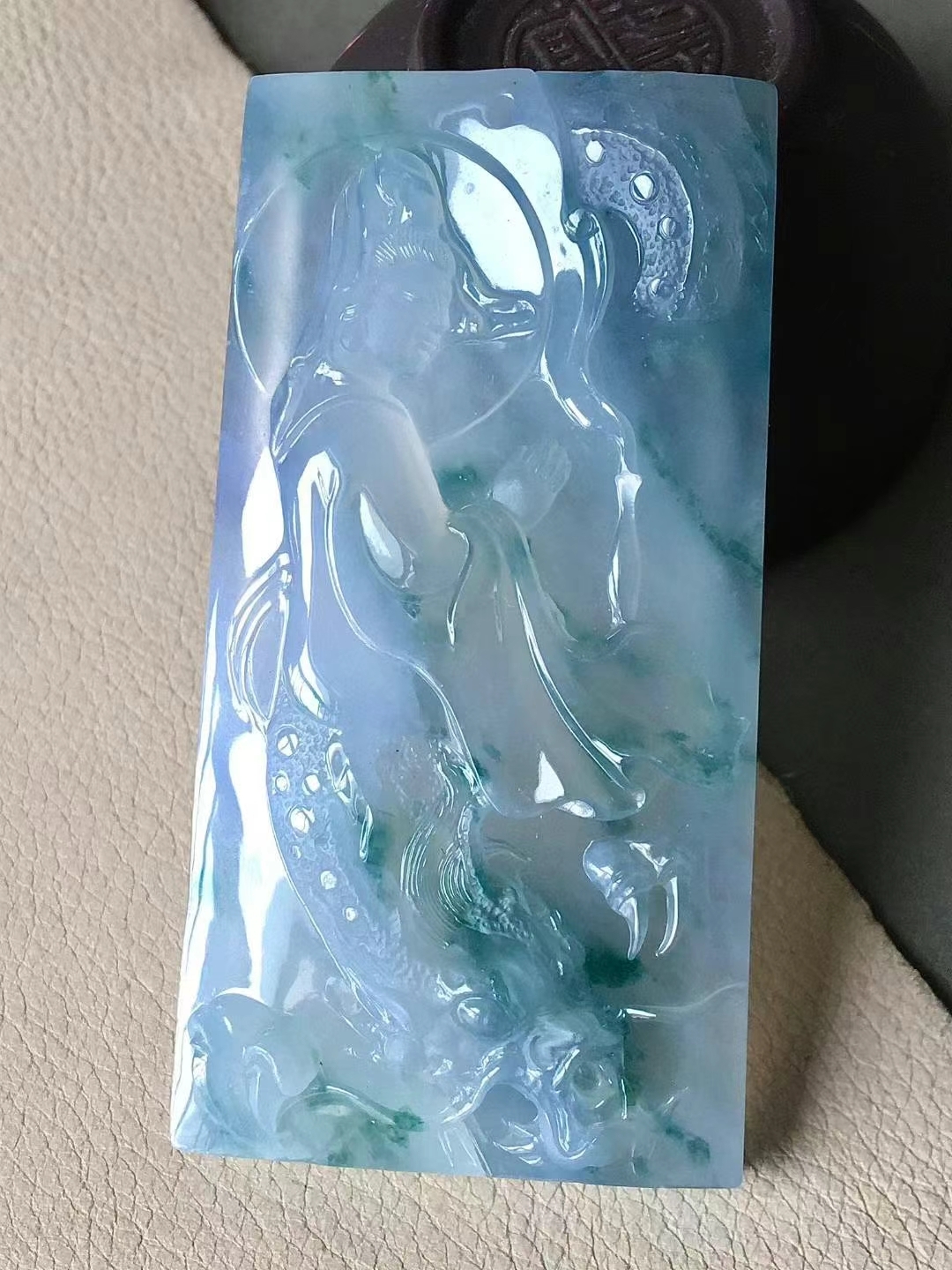 76554 翡翠冰飄花自在觀音