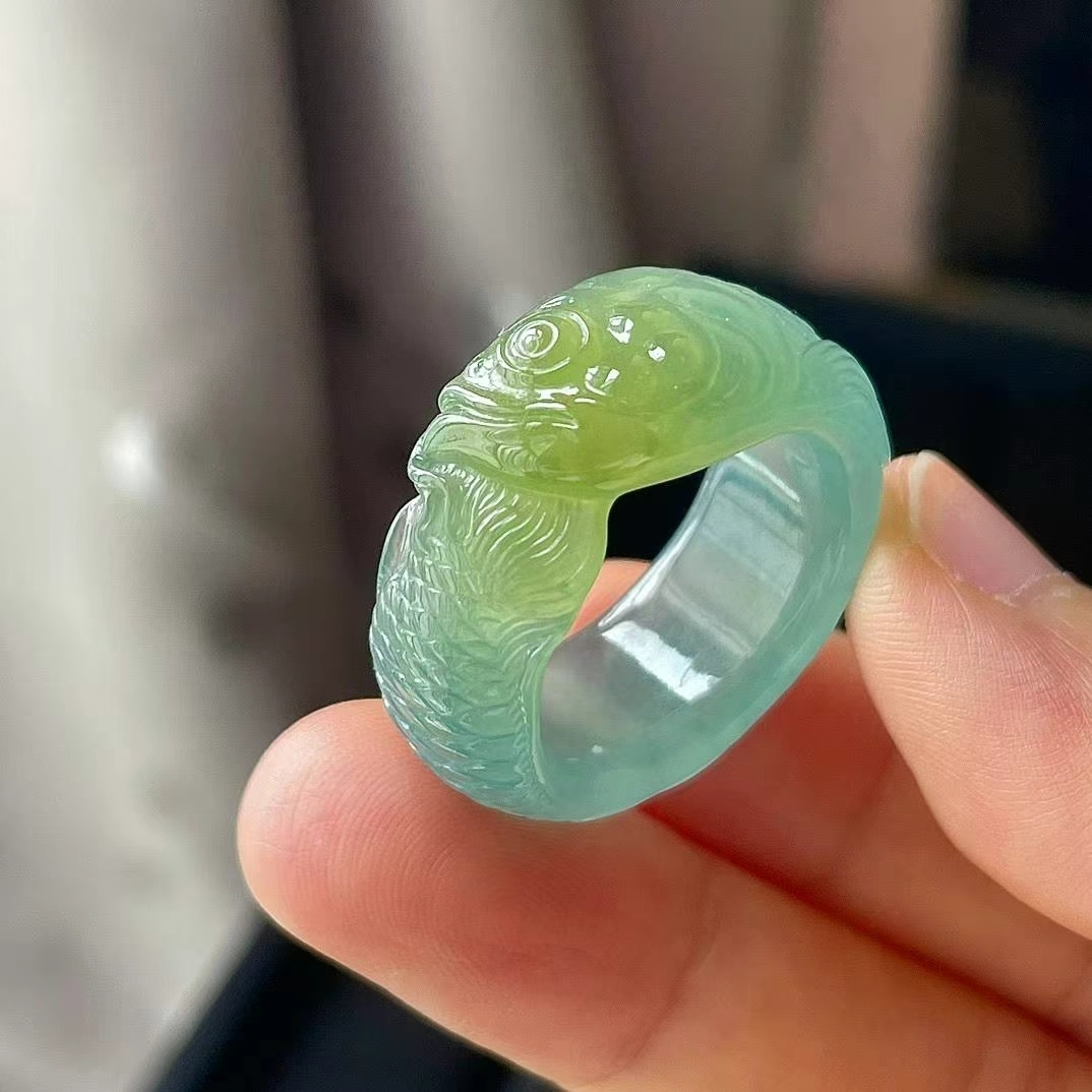 76557 翡翠冰藍雕花龍魚指環 (港圈 19號)