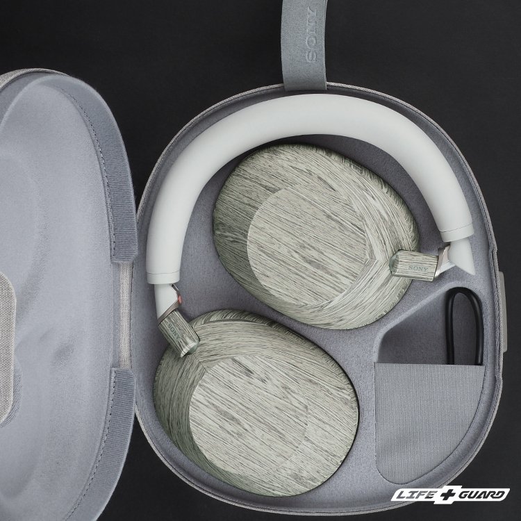 LIFE+GUARD 相機貼膜安裝示意，適用 SONY WH-1000XM6