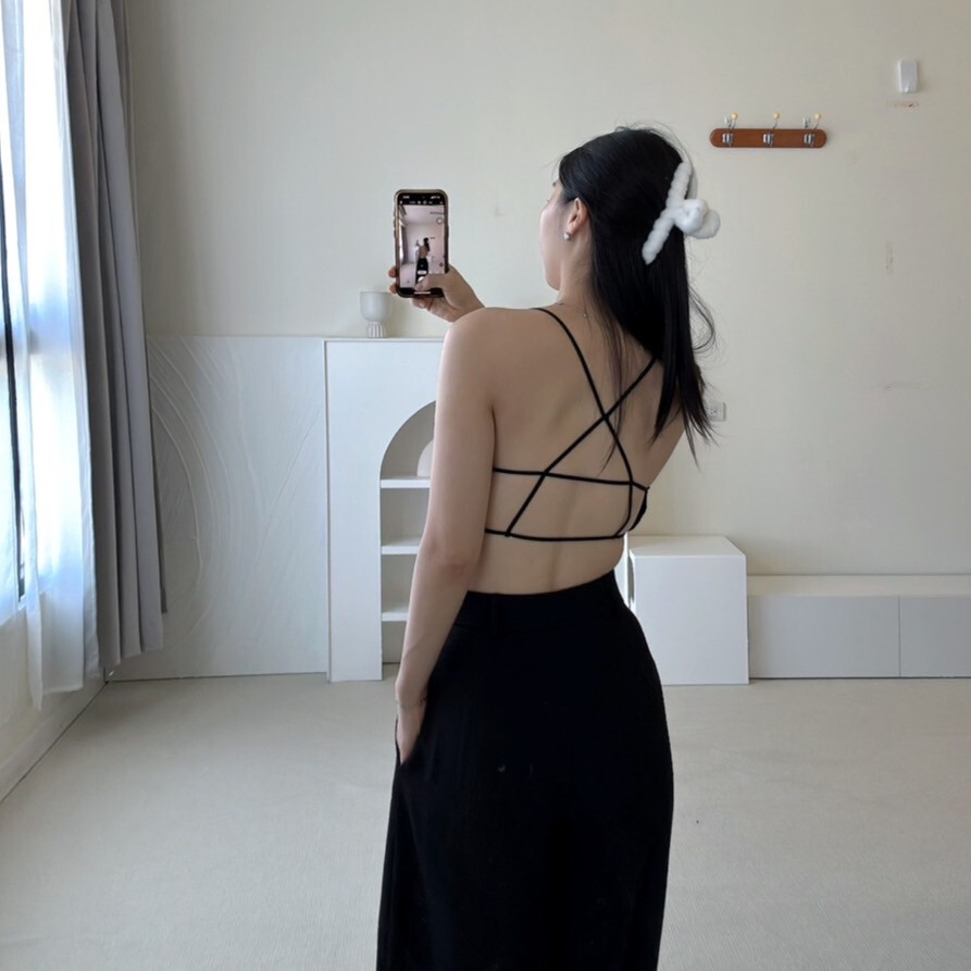 線條簍空後背純棉小可愛（現貨）