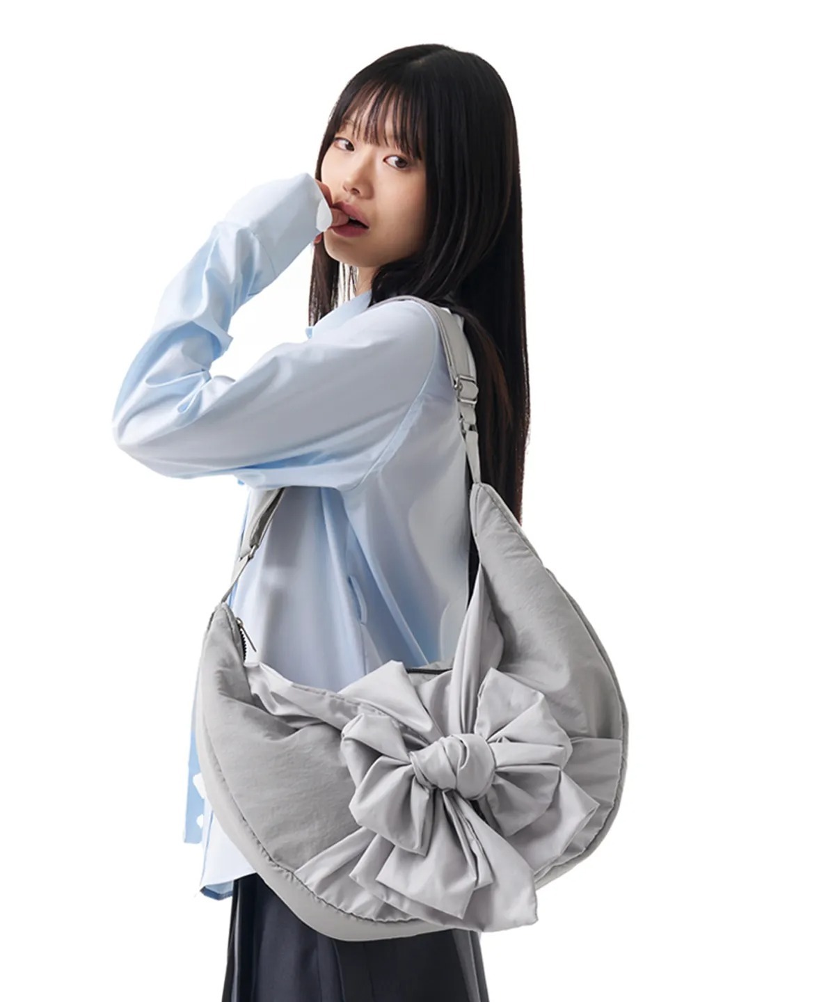 IUGAMAKARAS】Knotted Shoulder Bag☆男女共用/追跡付