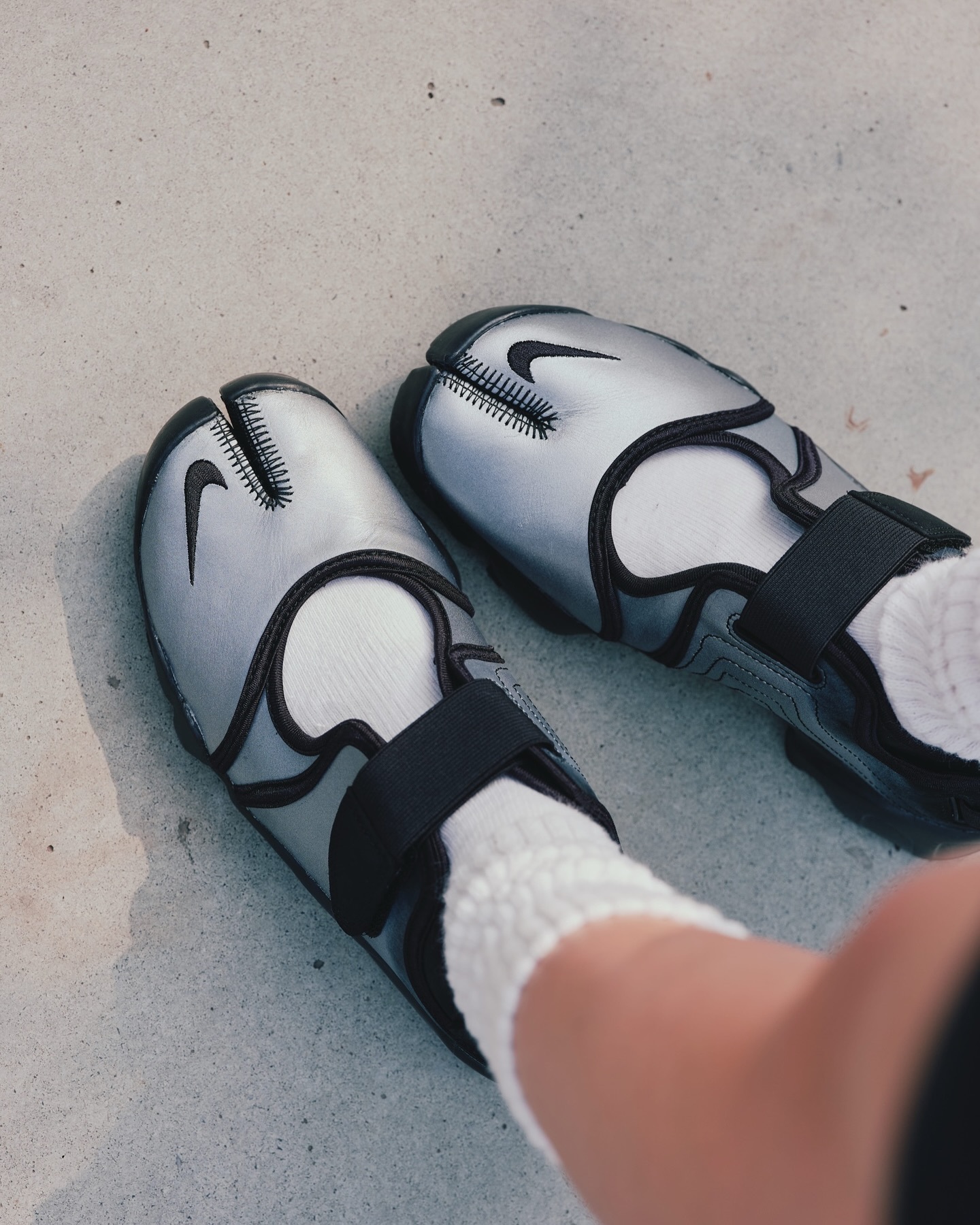 預購┃NIKE WMNS AIR RIFT LTR 分趾鞋 忍者鞋 液態銀 金屬銀 黑銀