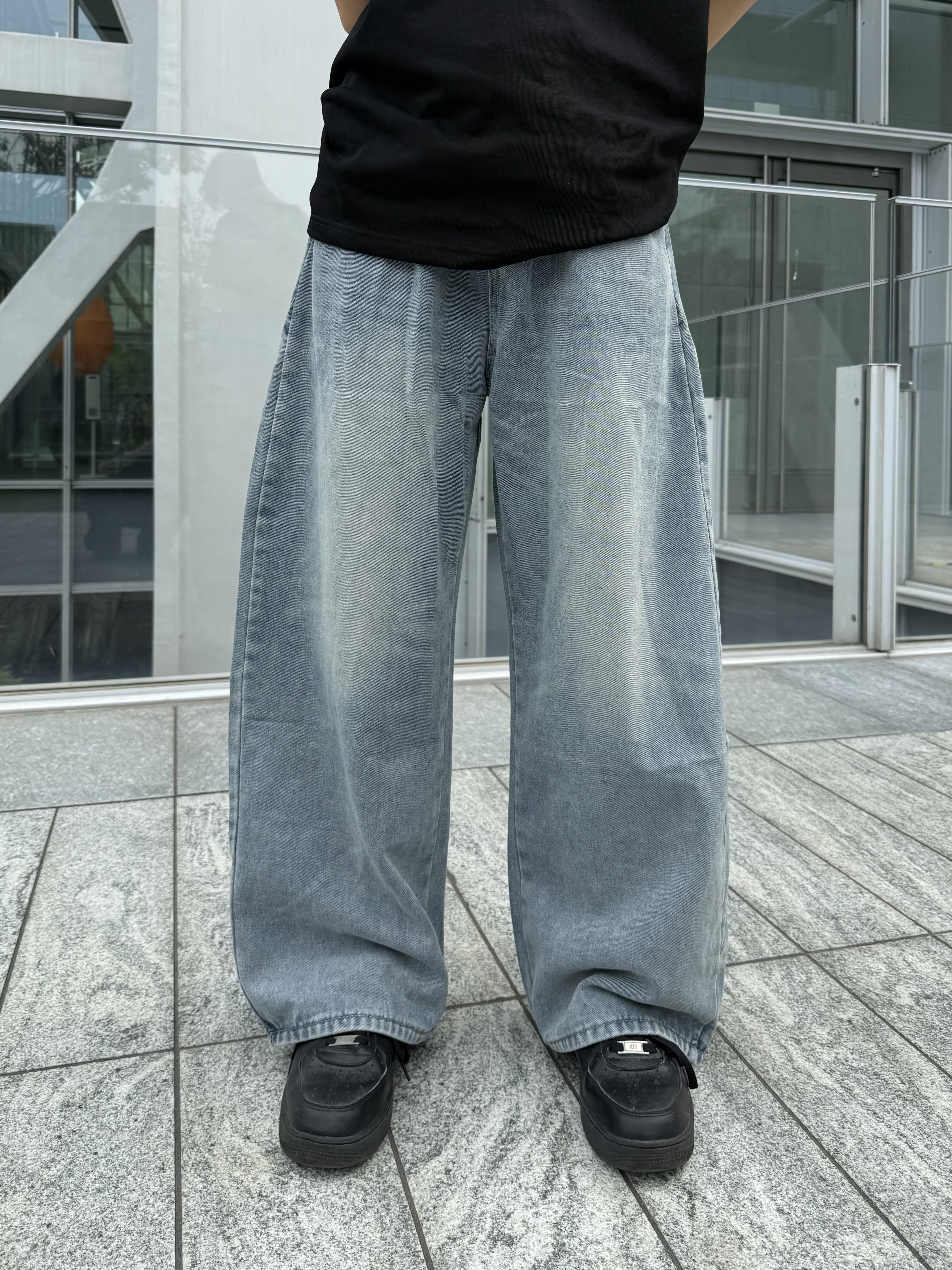 (現貨) 水洗做舊藍直筒微喇叭褲