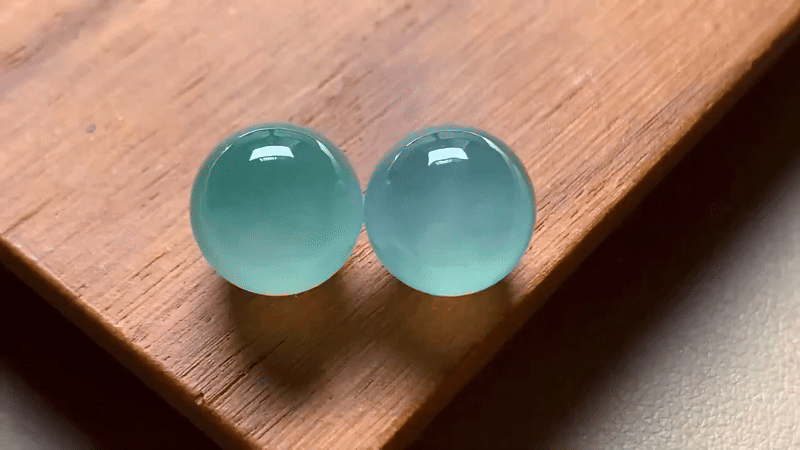 76561 翡翠高冰天空藍珠子一對 (12.5mm直徑)