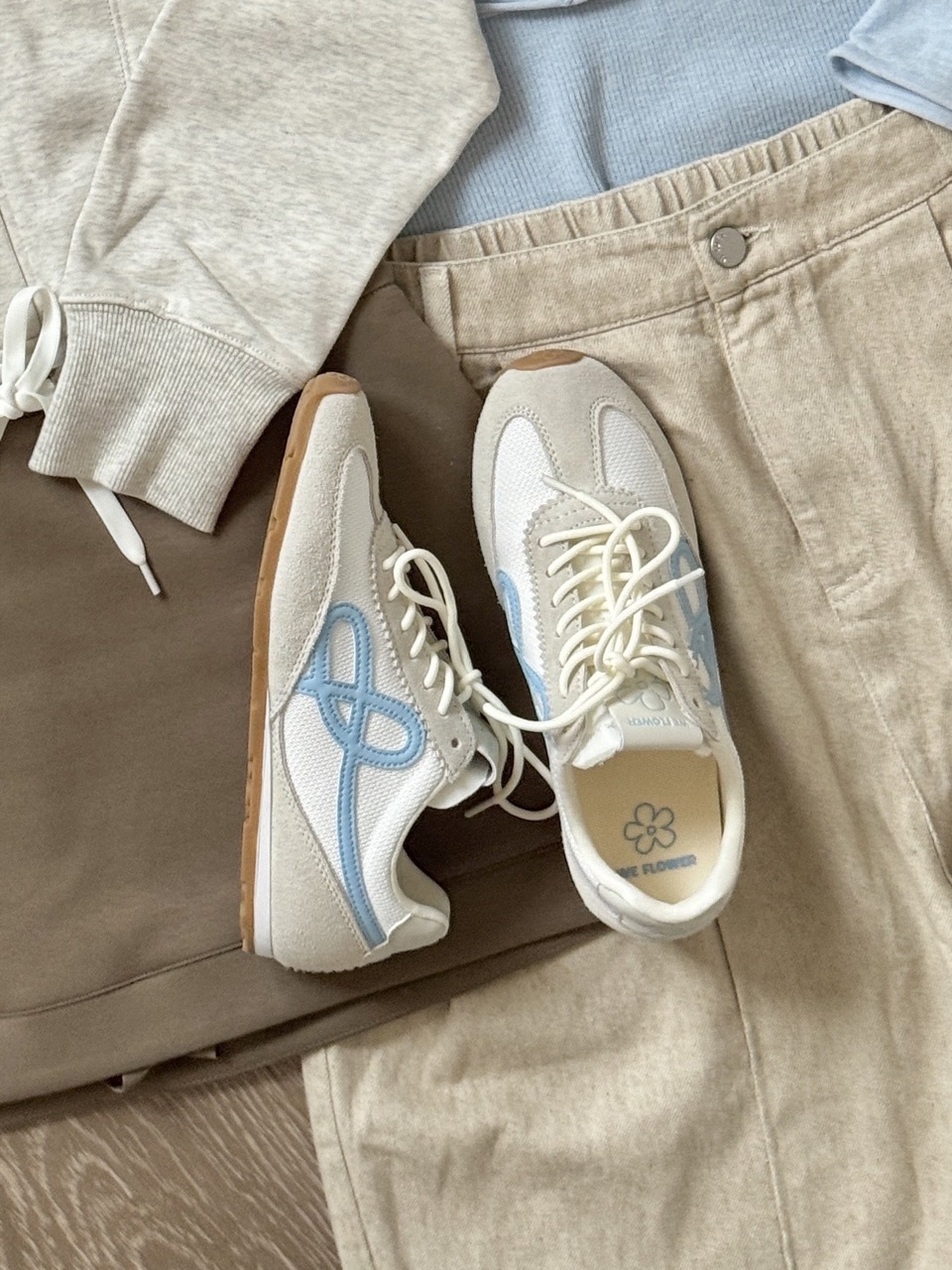 WE FLOWER 法棍鞋 小花鞋 海鹽藍 奶油白 寶寶藍 焦糖底 男女鞋 / 預購