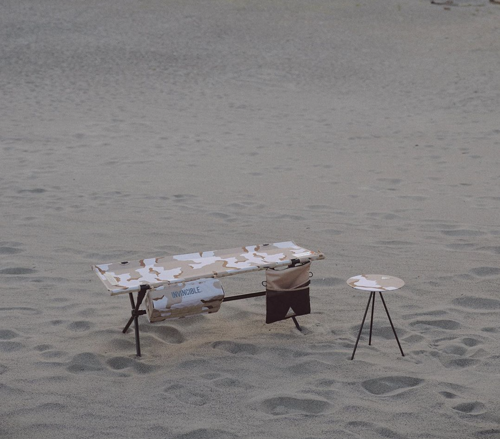 【現貨】INVINCIBLE® x Helinox Table O 沙漠迷彩 小桌 輕量化