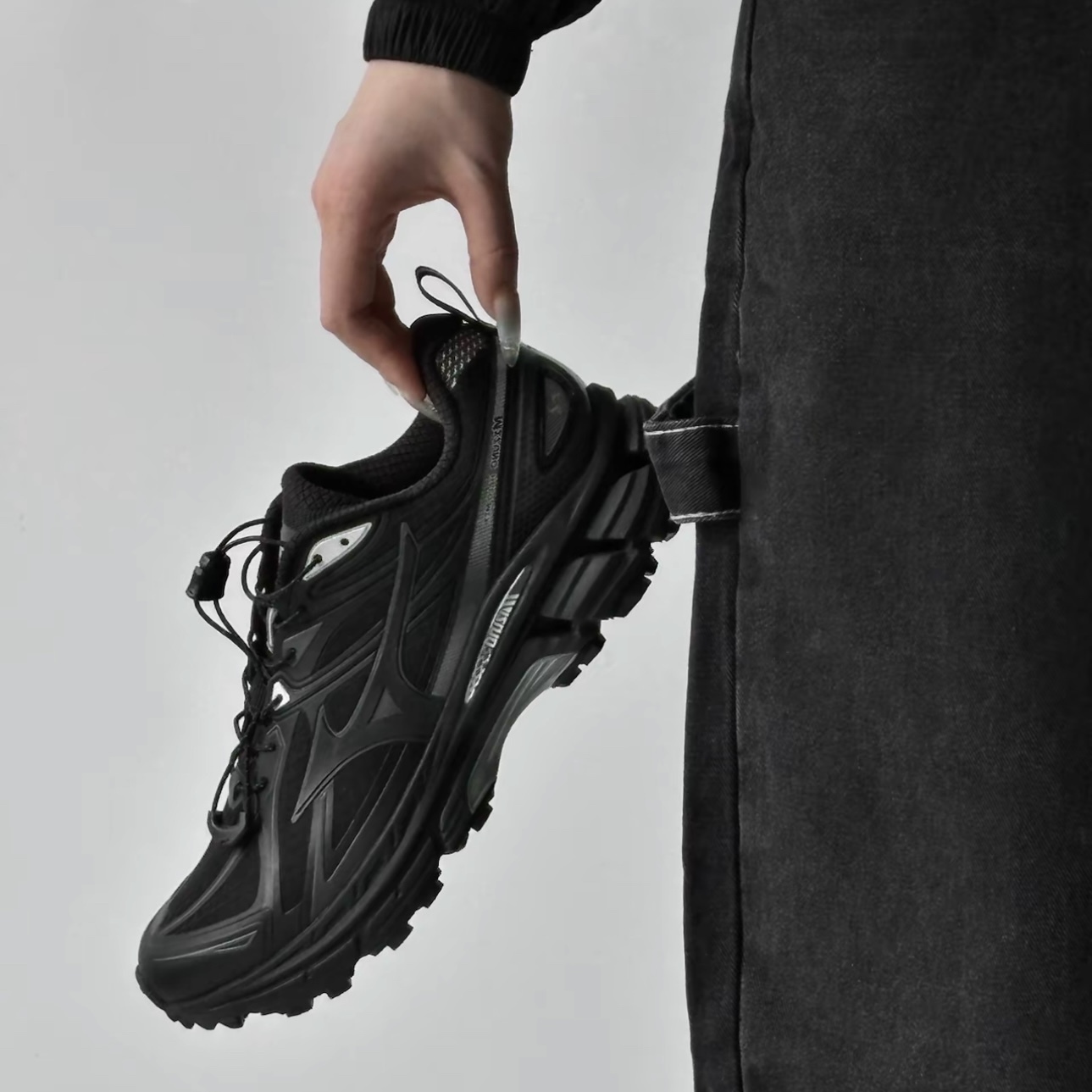 MIZUNO HALO MIX TL 黑銀 抽繩 美津濃 跑步鞋 男女同款 D1GH251201