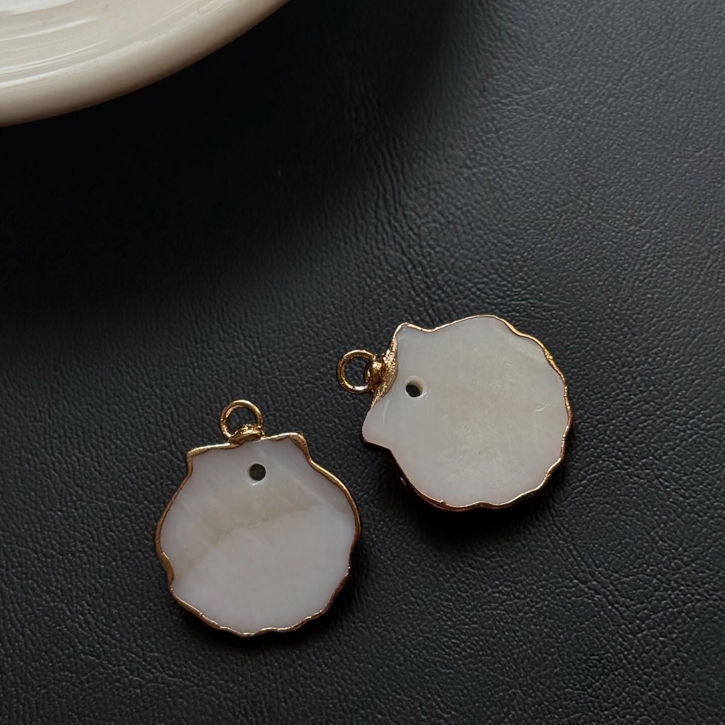 [原石] 白母貝+藍紋石 項鏈吊