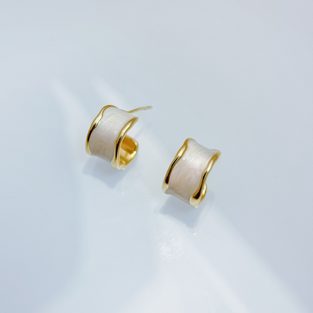 乳白雲紋流線耳環