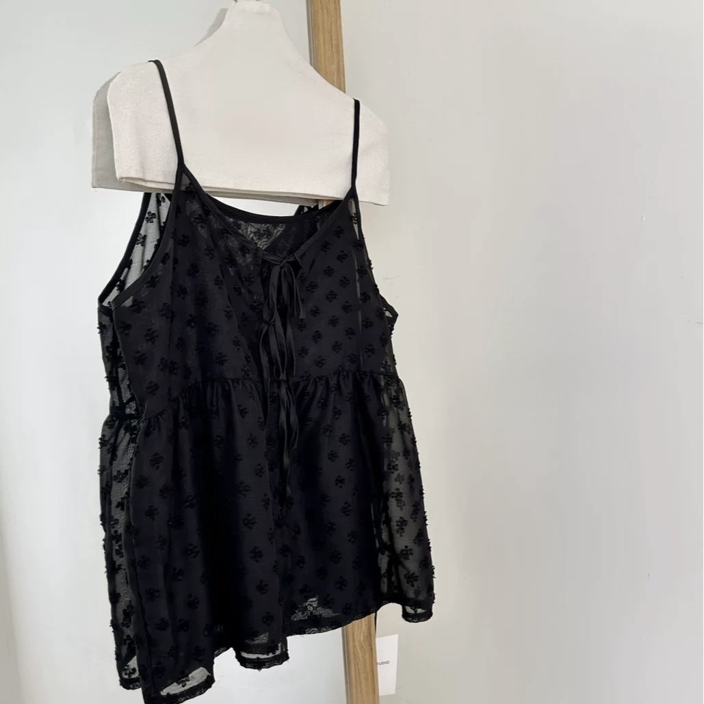 刺繡小花 日系疊穿 綁帶背心