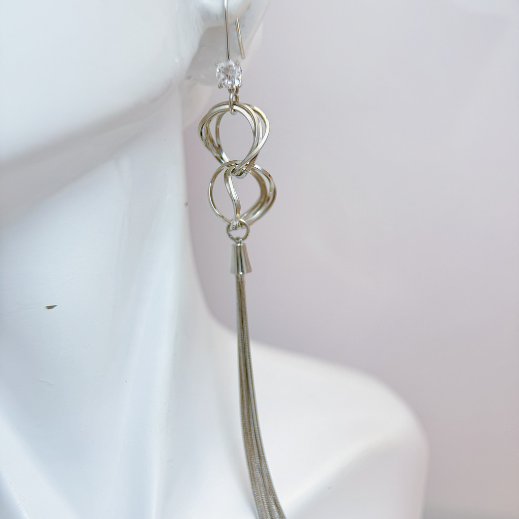 雙結銀環綿延耳環