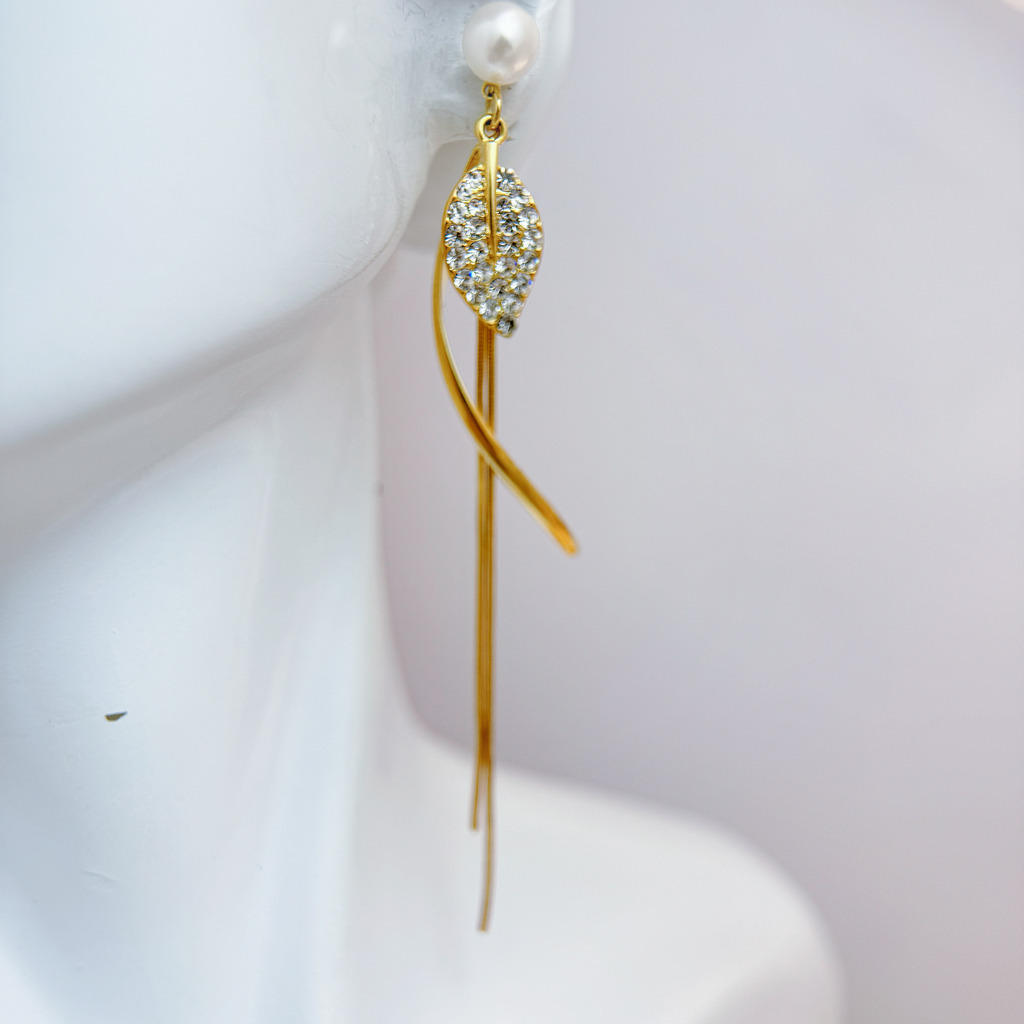 鏤空葉影流光耳環