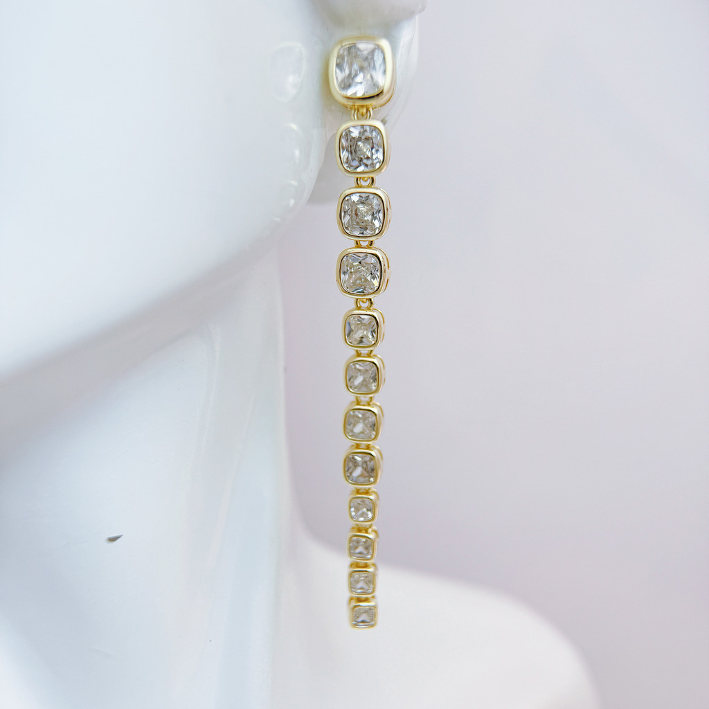 鏡透金鑲曲鑽耳環