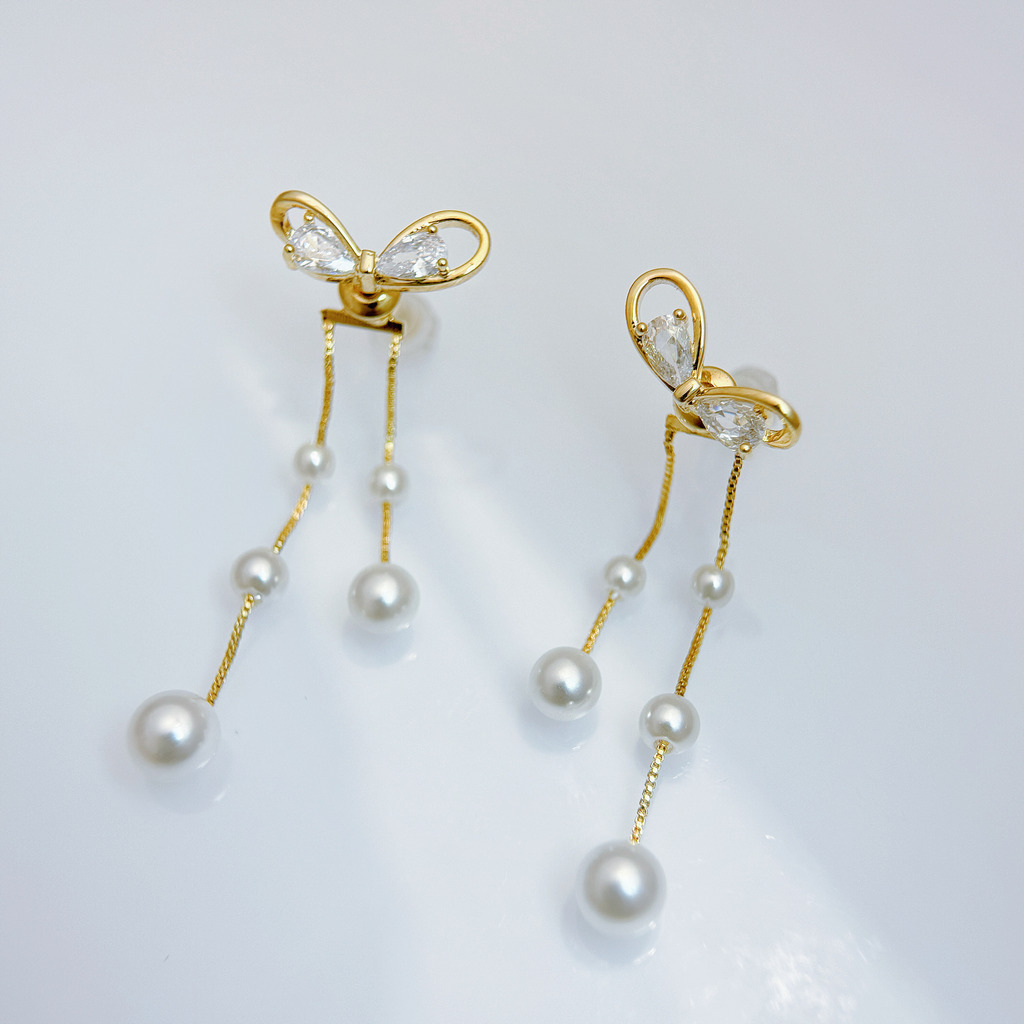 翩舞蝶影珍珠耳環