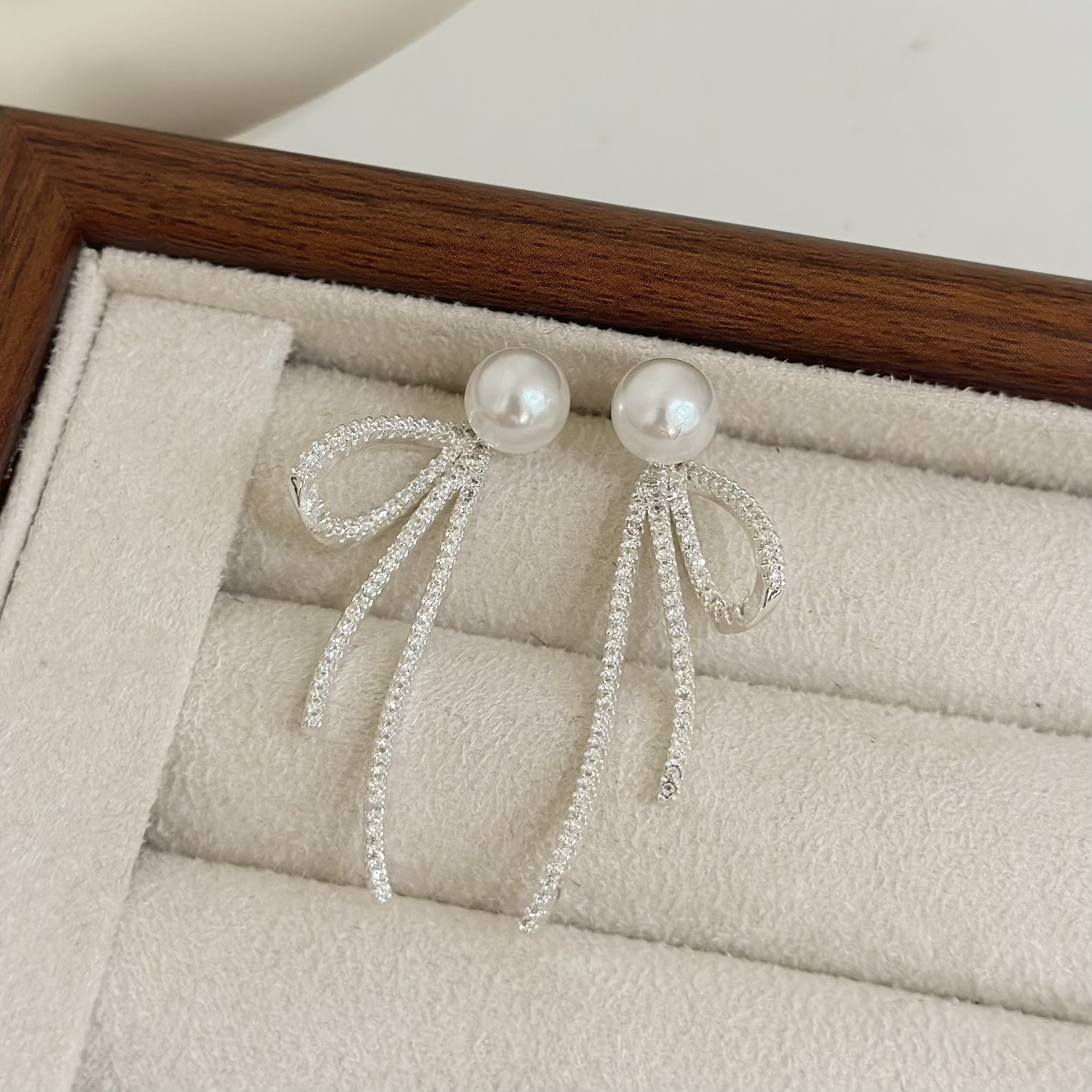 B572排鑽珍珠蝴蝶結前後扣