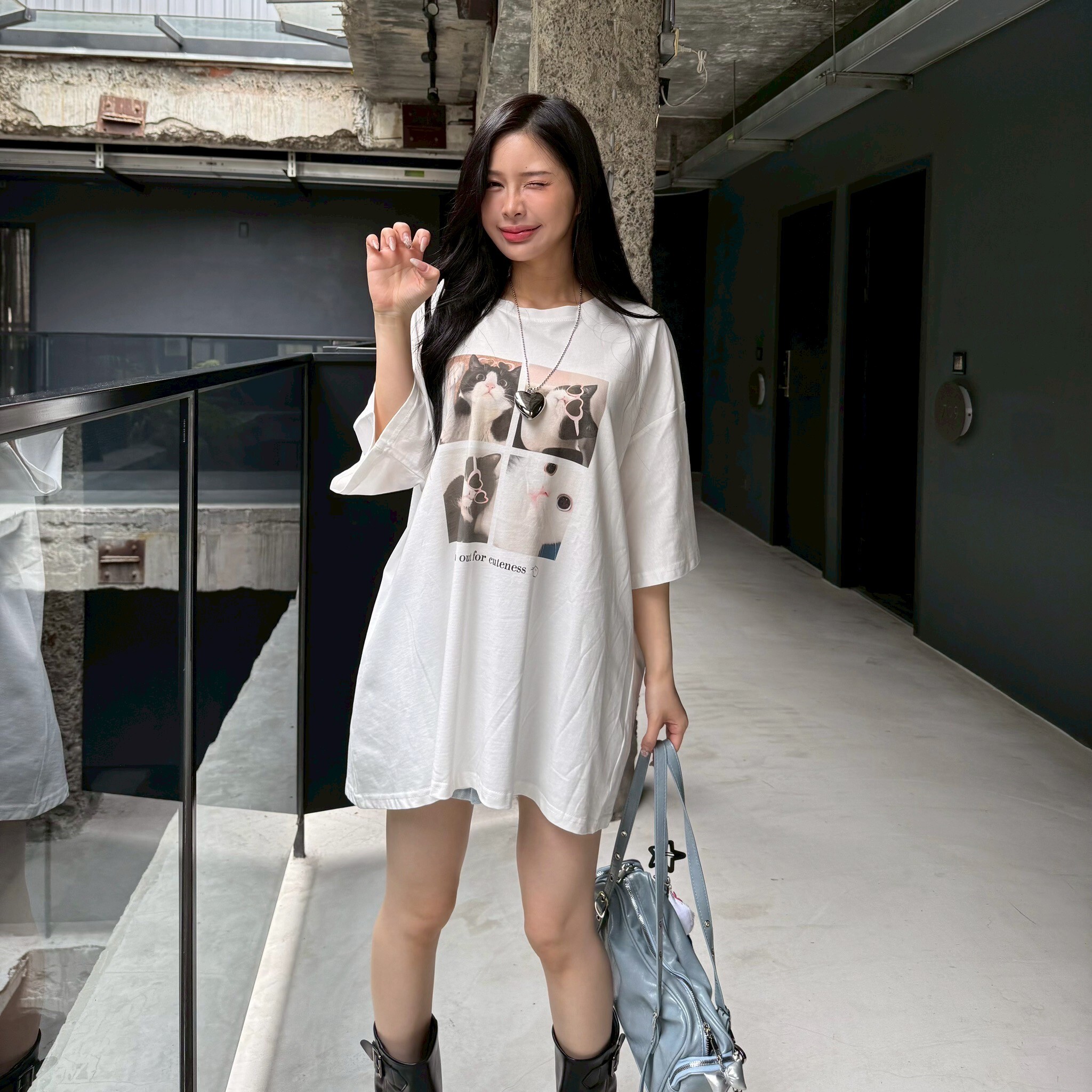 貓貓四連拍大tee