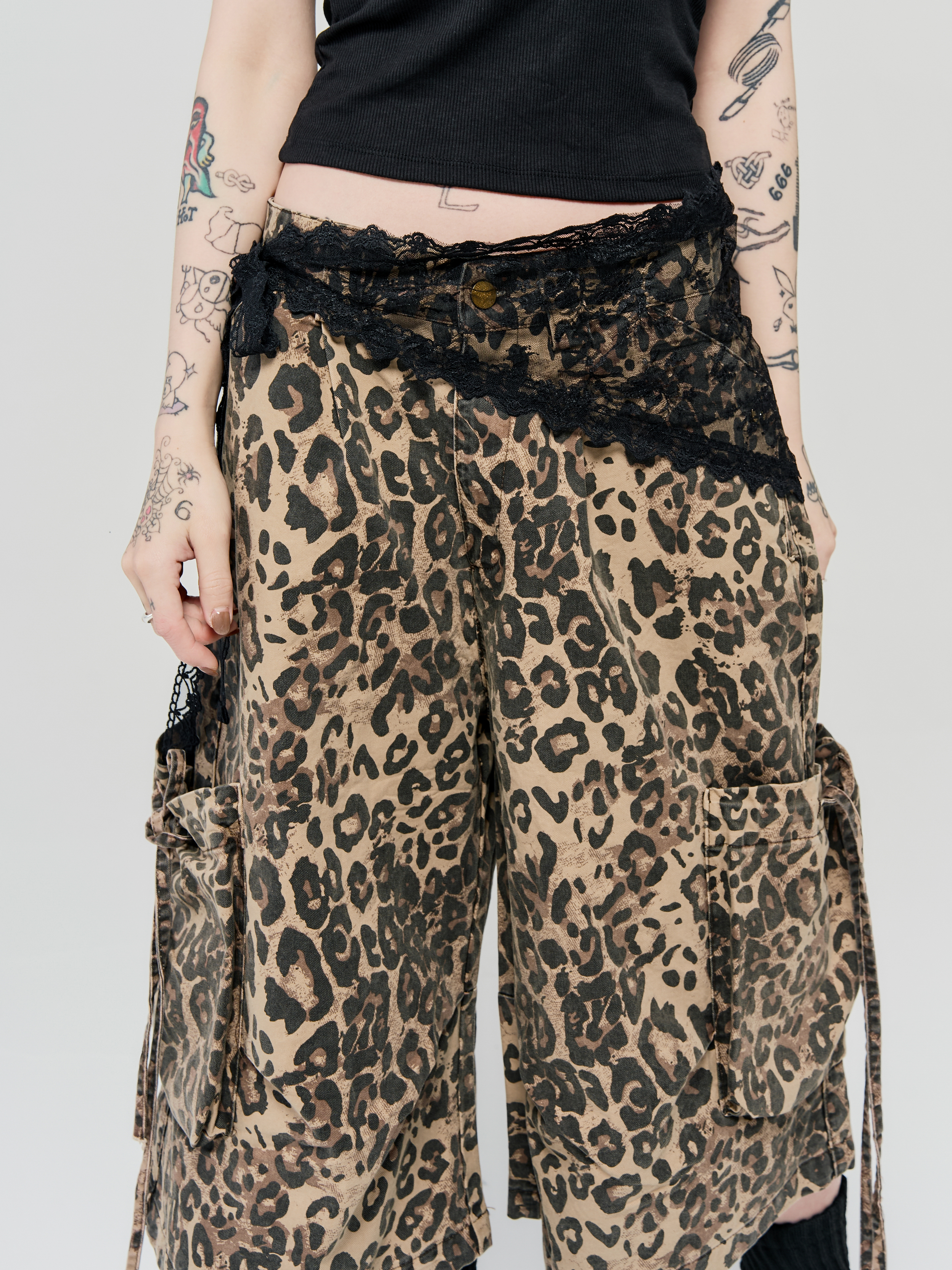 蕾絲三角綁腰片裙-黑