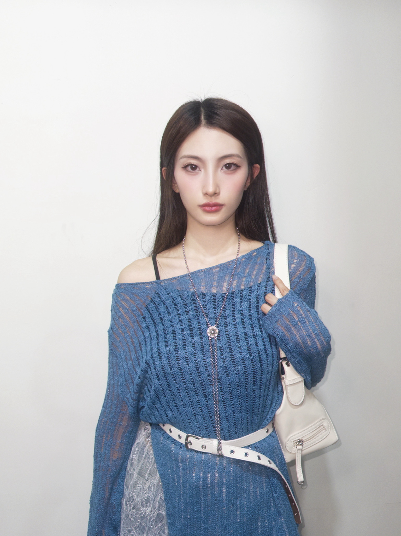 #T001 微透膚網紋罩衫