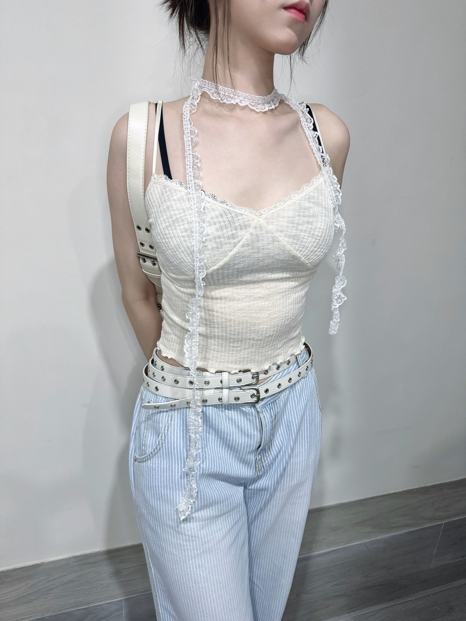 #V002 百搭蕾絲暗紋背心