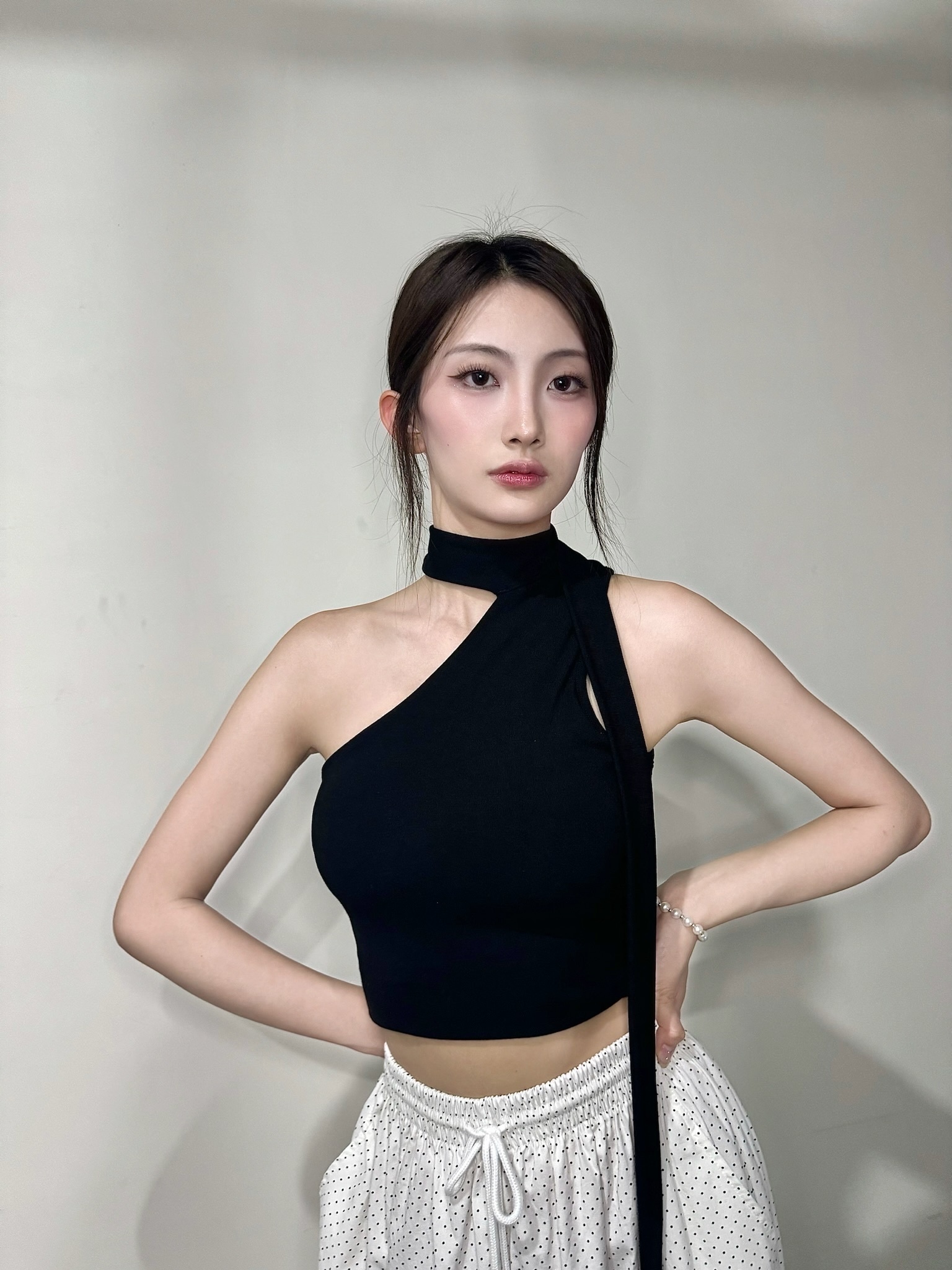 #V005 掛脖單肩背心