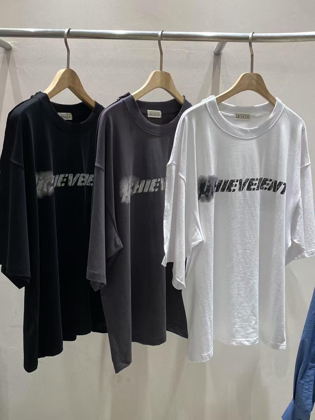 英文字短袖Tee taptaptap-069T