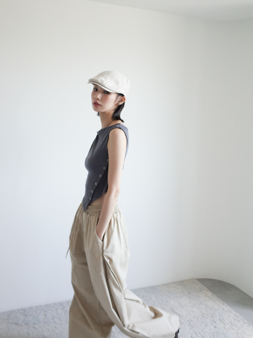 (UNISEX) relaxed-fit cotton trousers with side buttons and elastic waist in BEIGE