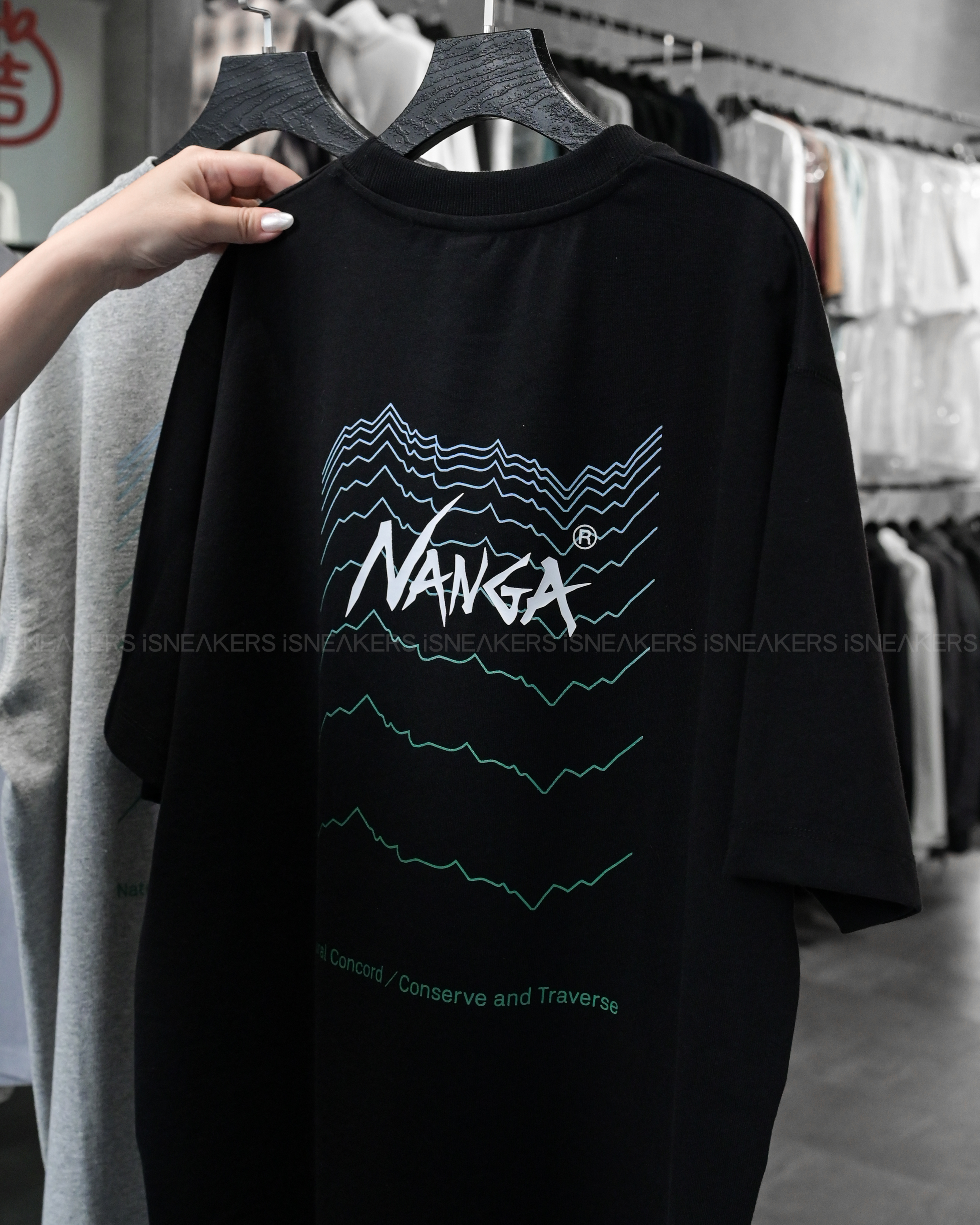 iSNEAKERS｜Nanga Eco Hybrid 波浪線條tee