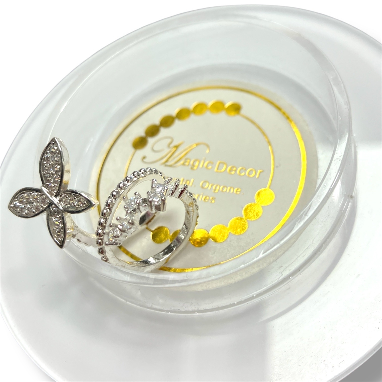 250703 - A14 銀色蝴蝶環繞扣隔珠1粒