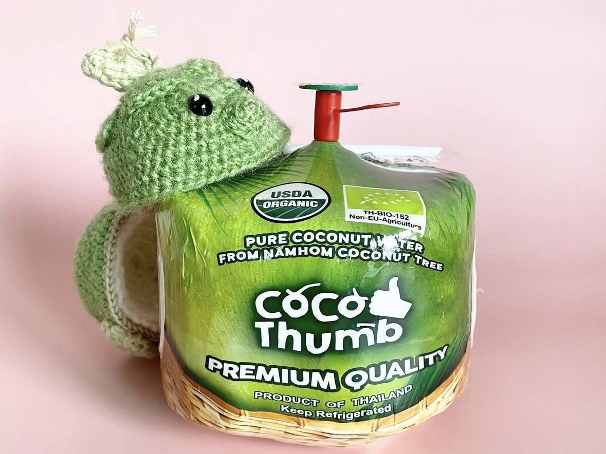 【預購 八月到貨】泰國Coco Thumb 易開開水椰子(附吸管)