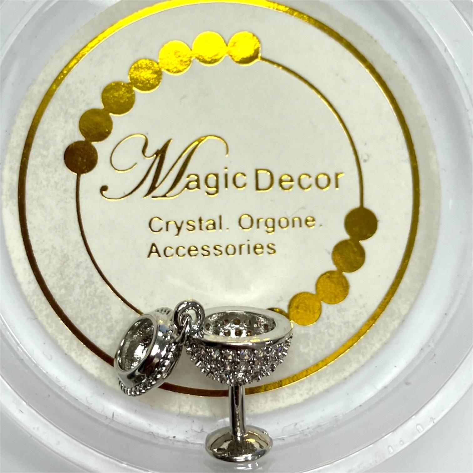 250703 - A85 鋯石滿鑽酒杯銀色隔珠1粒