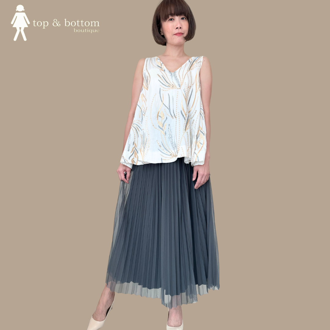 SLEEVELESS V NECK SEQUINNED FLARE BLOUSE