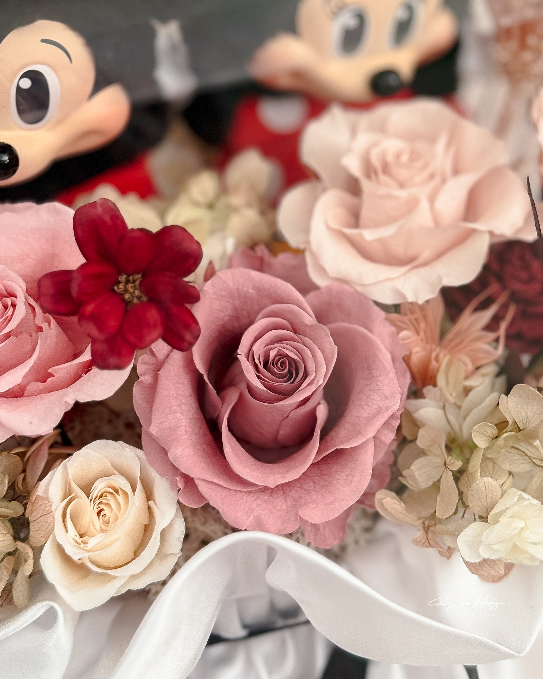 經典雙色・米奇米妮永生花盒（附正版收藏玩偶）