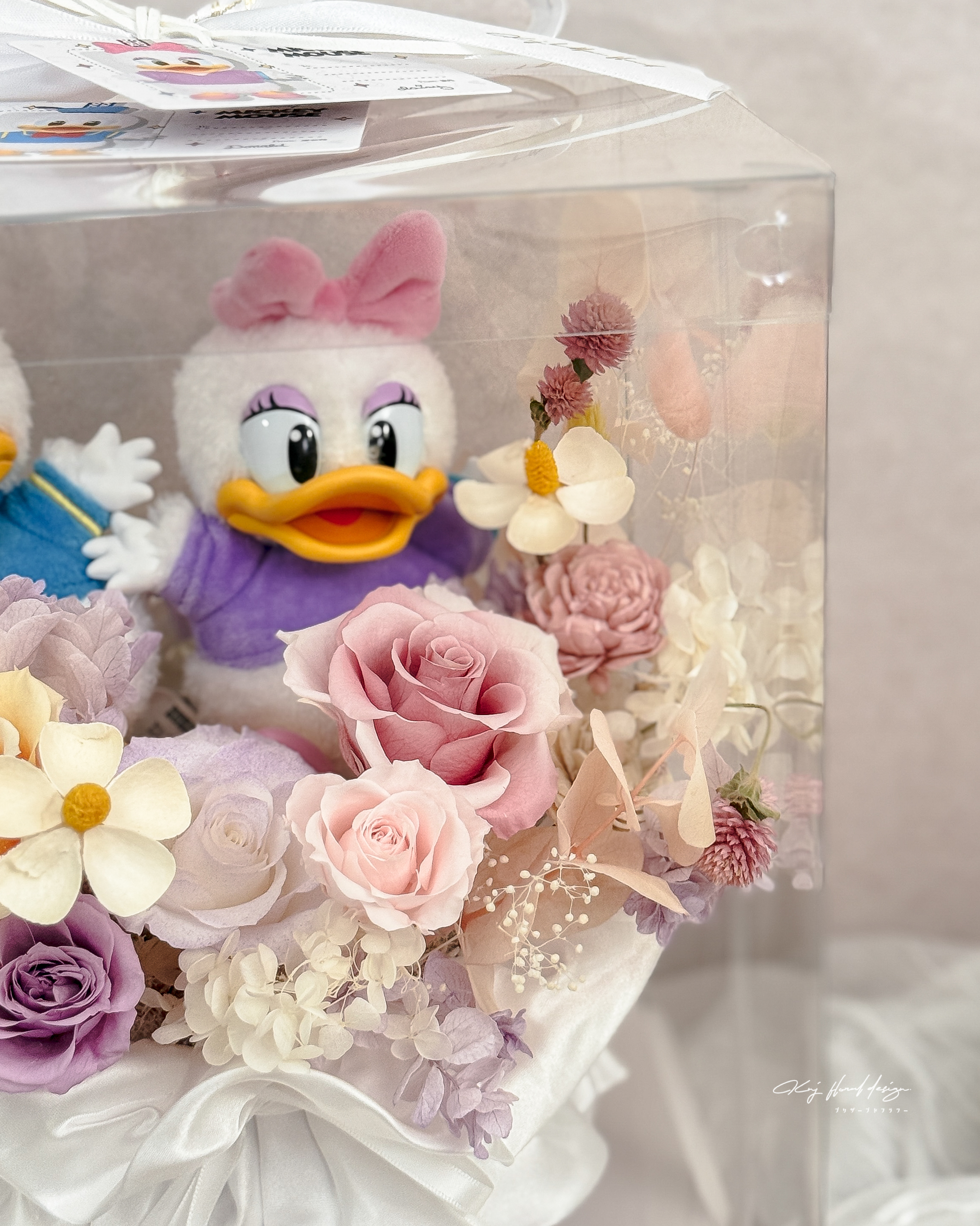 柔粉紫・黛西唐老鴨永生花盒（附正版收藏玩偶）