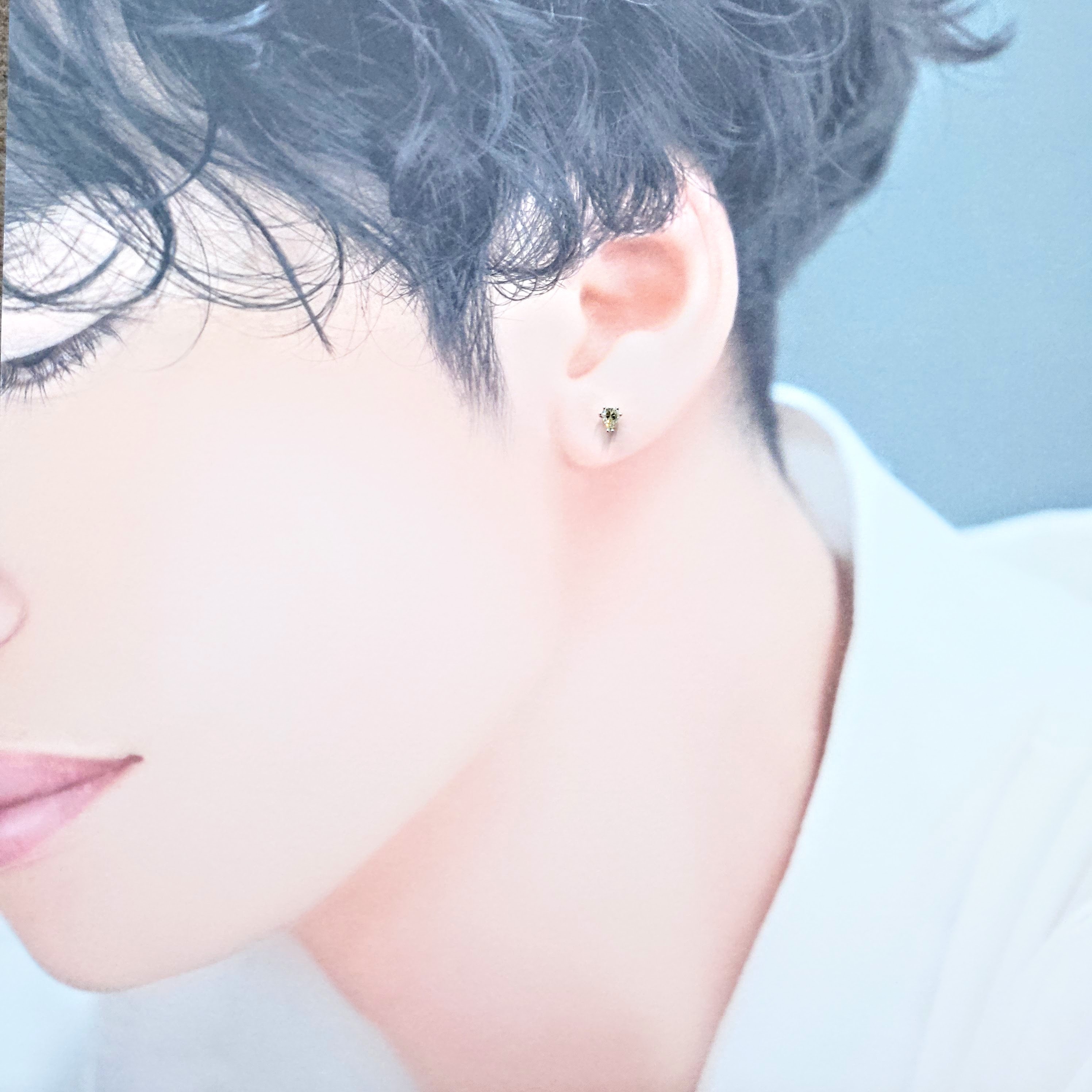 18K White Gold 0.18ct Light Yellow Hexagonal Diamond Single Earring