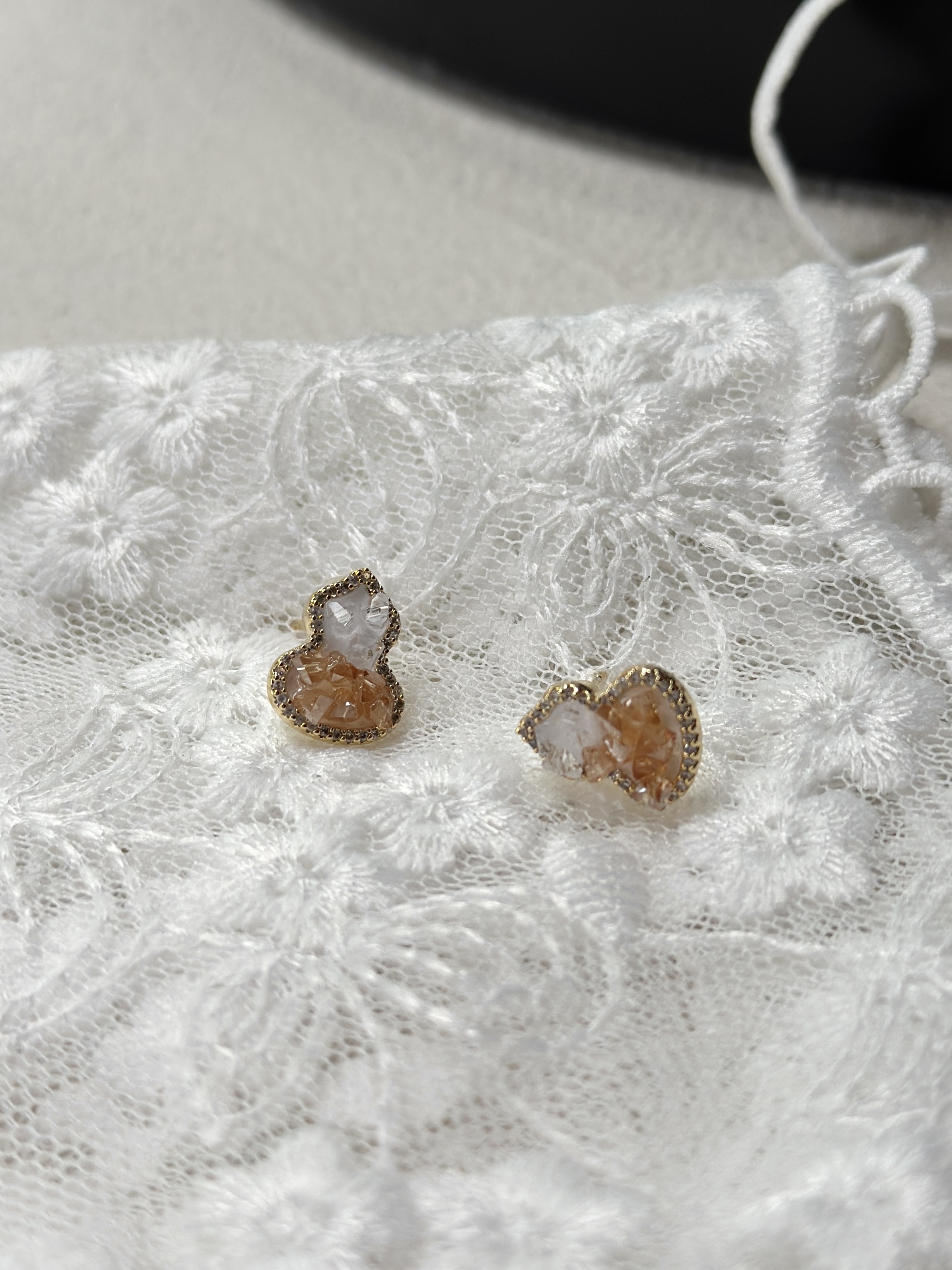 Cecil Crystal Earring -D74