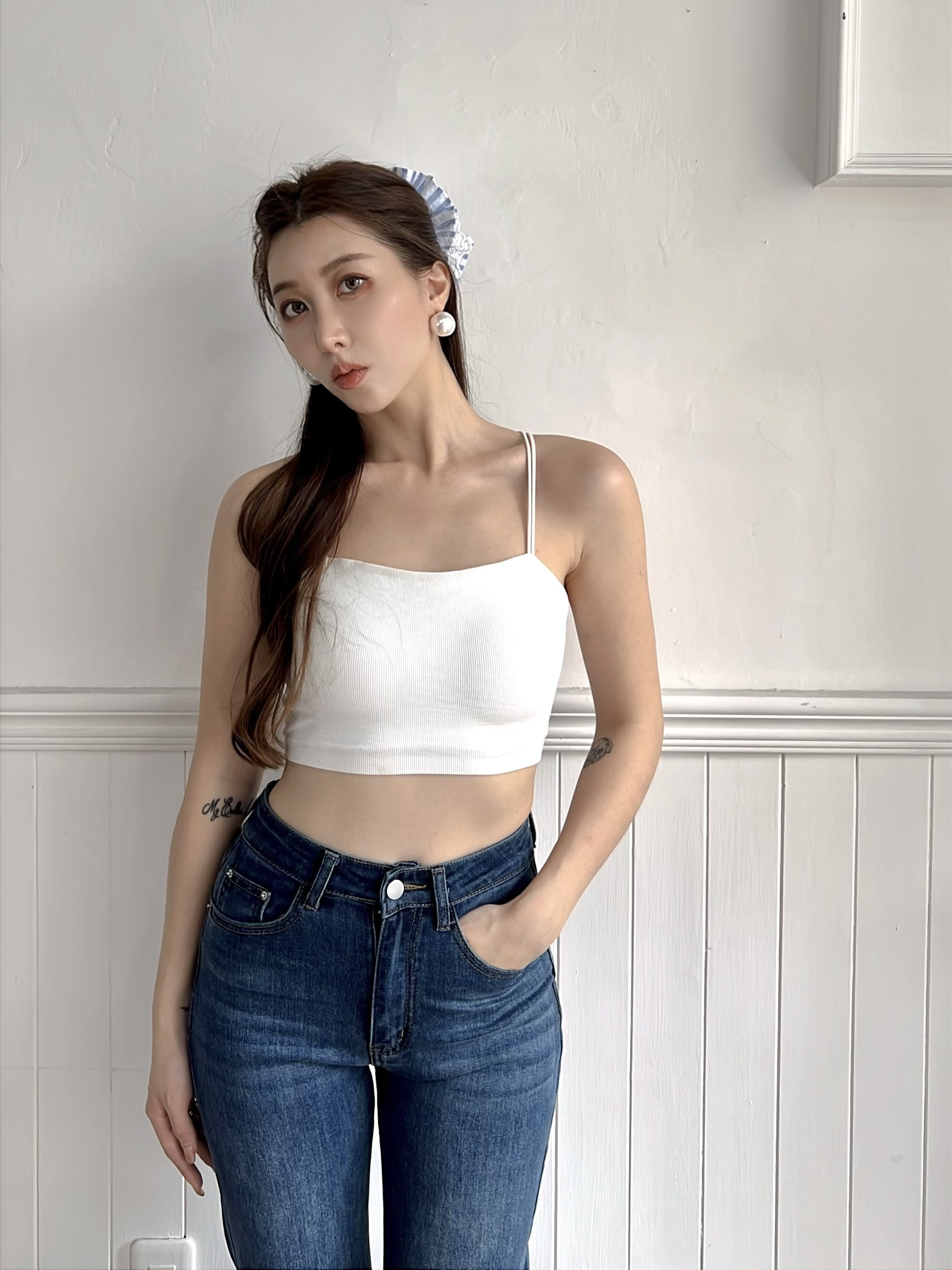 舒適好穿細坑紋後交叉小可愛