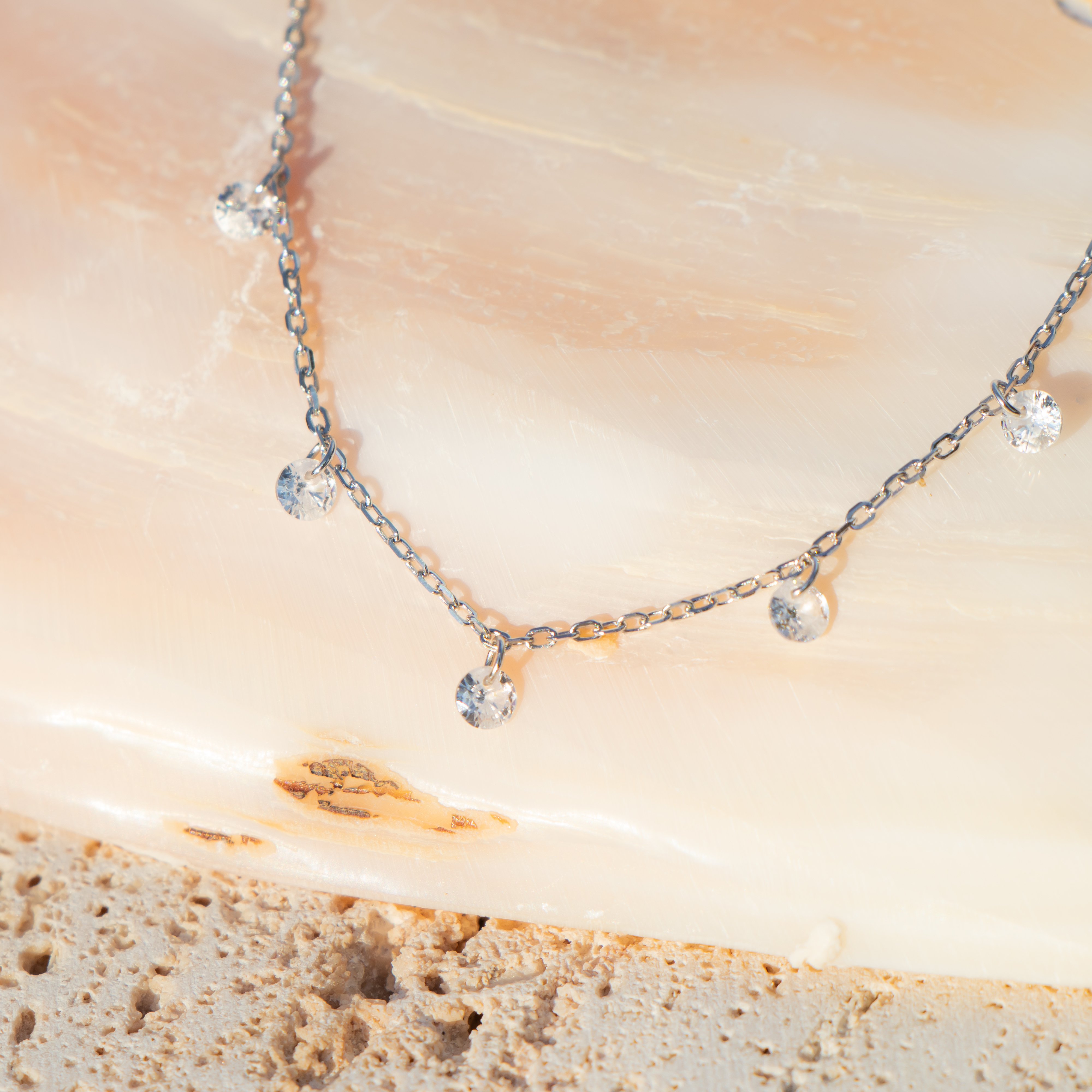 純銀項鍊與輕珠寶鎖骨鍊