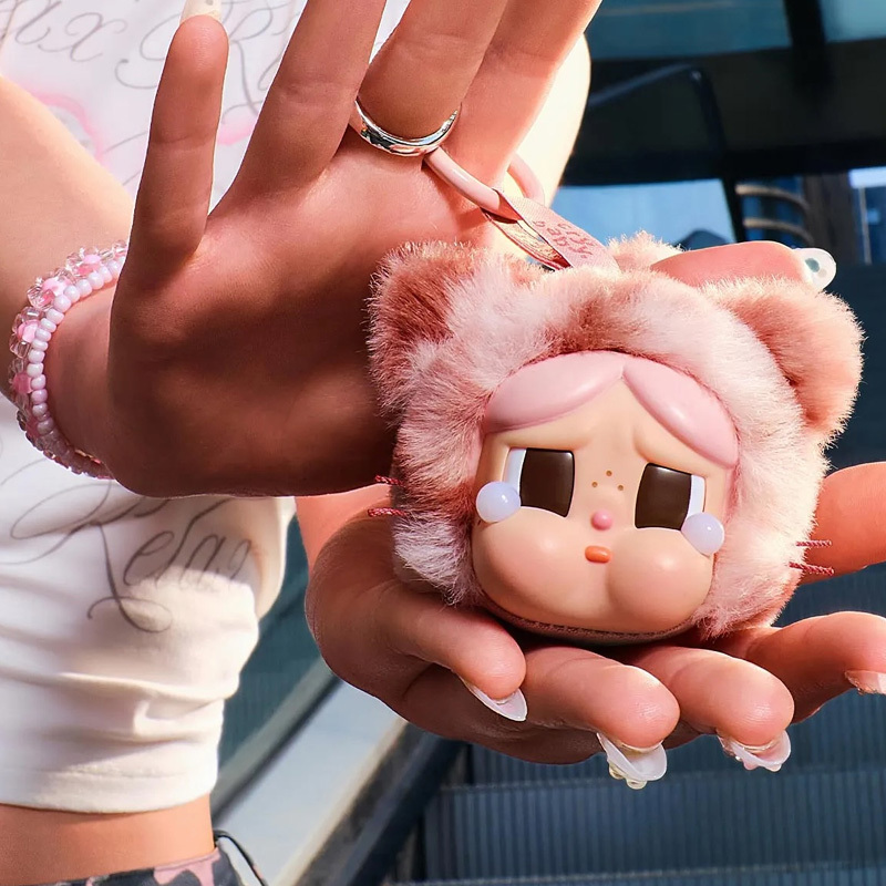 【盲盒】POP MART CRYBABY 豹豹貓貓系列 搪膠毛絨掛件盲盒 泡泡瑪特（單隻入）POMT-38 [台灣現貨]