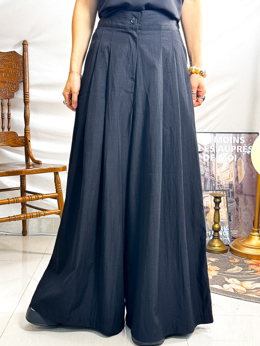 【夏日SUMMER SALE】後腰橡根．前扣鈕．滑滑料裙褲 (兩側袋) 【不設退換】【因SUMMER SALE訂單較多，需要7-10個工作天才安排出貨】