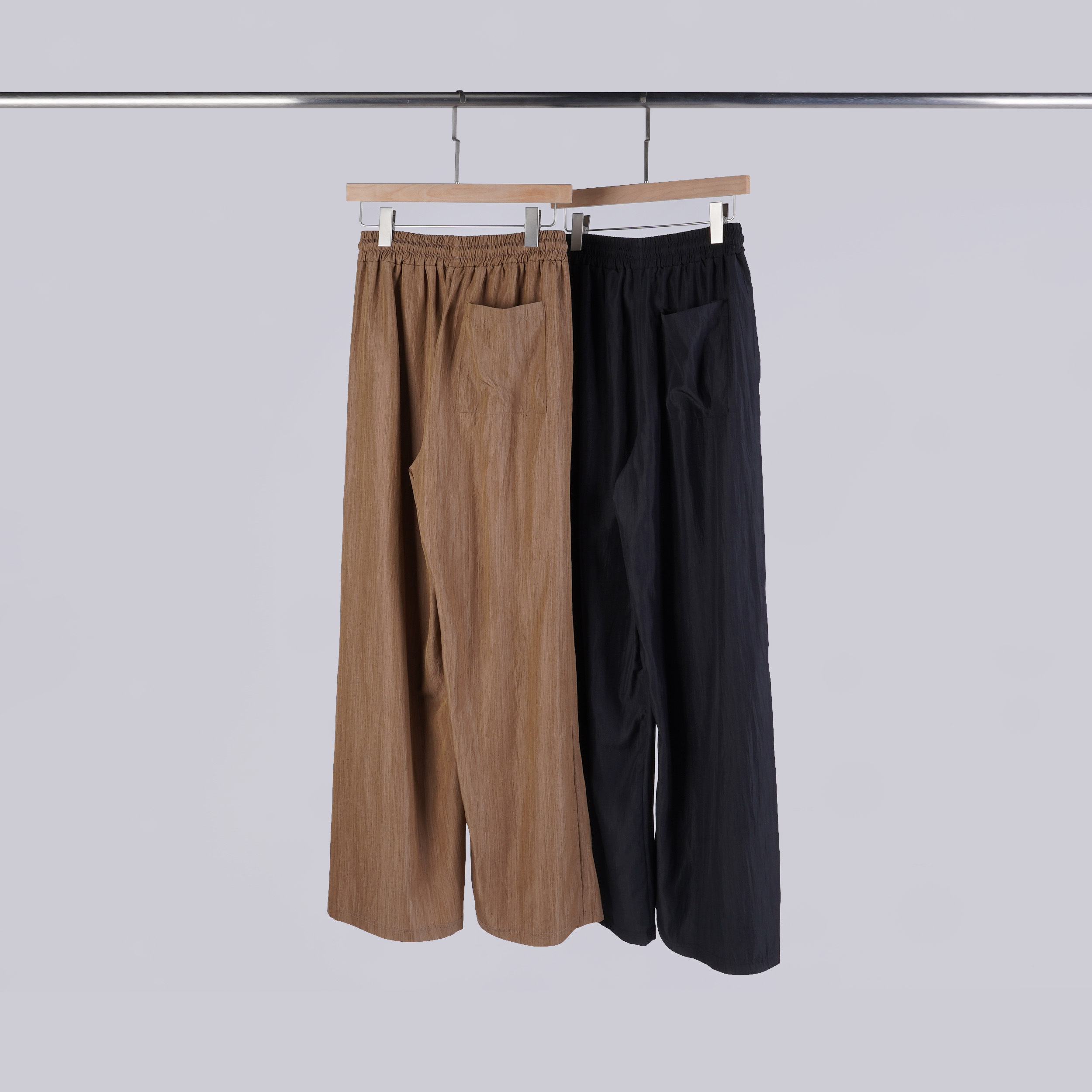 質感壓紋抽繩寬褲 | 2色