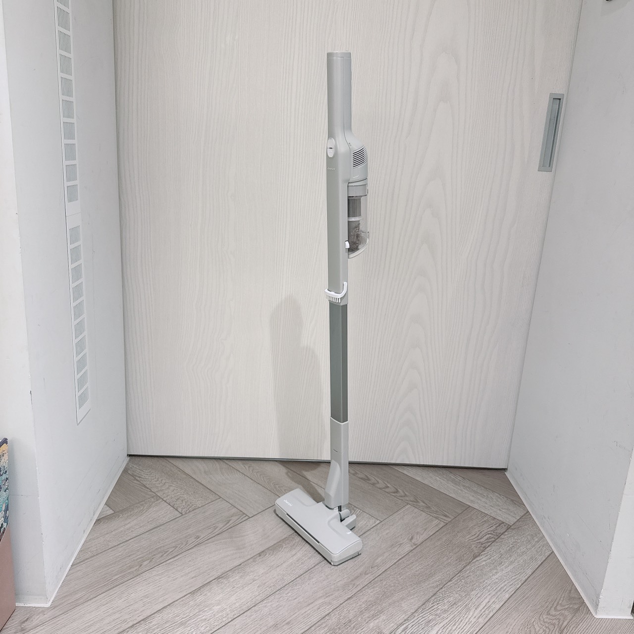 史上最輕量!吸力不減量!Jway 自立無線吸塵器