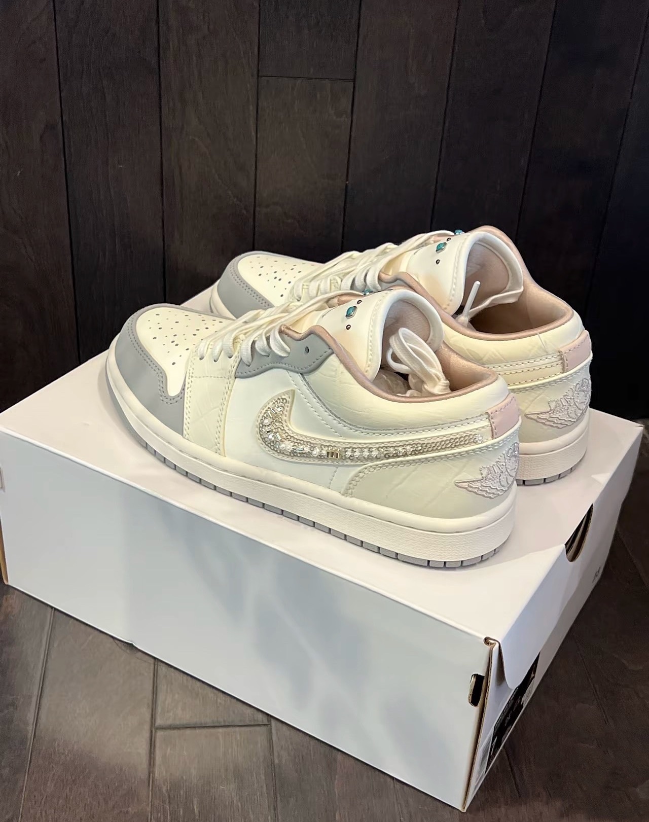 NIKE AIR JORDAN 1 Low PEARL 米白寶石奶油藍灰松石綠 id7323-100