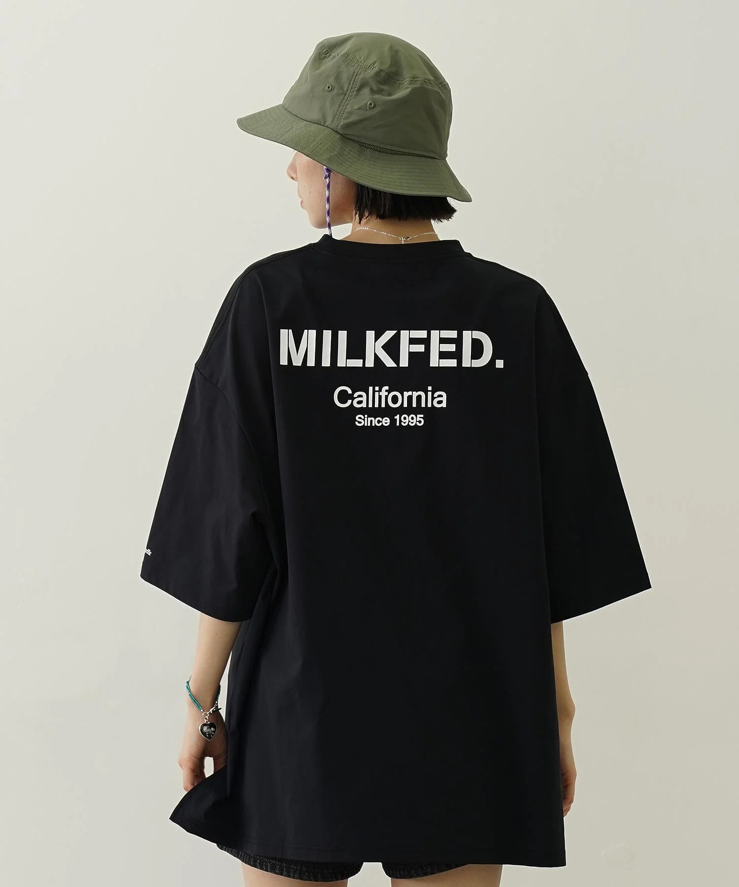 MILKFED. ×OP RASH GUARD POCKET TEE