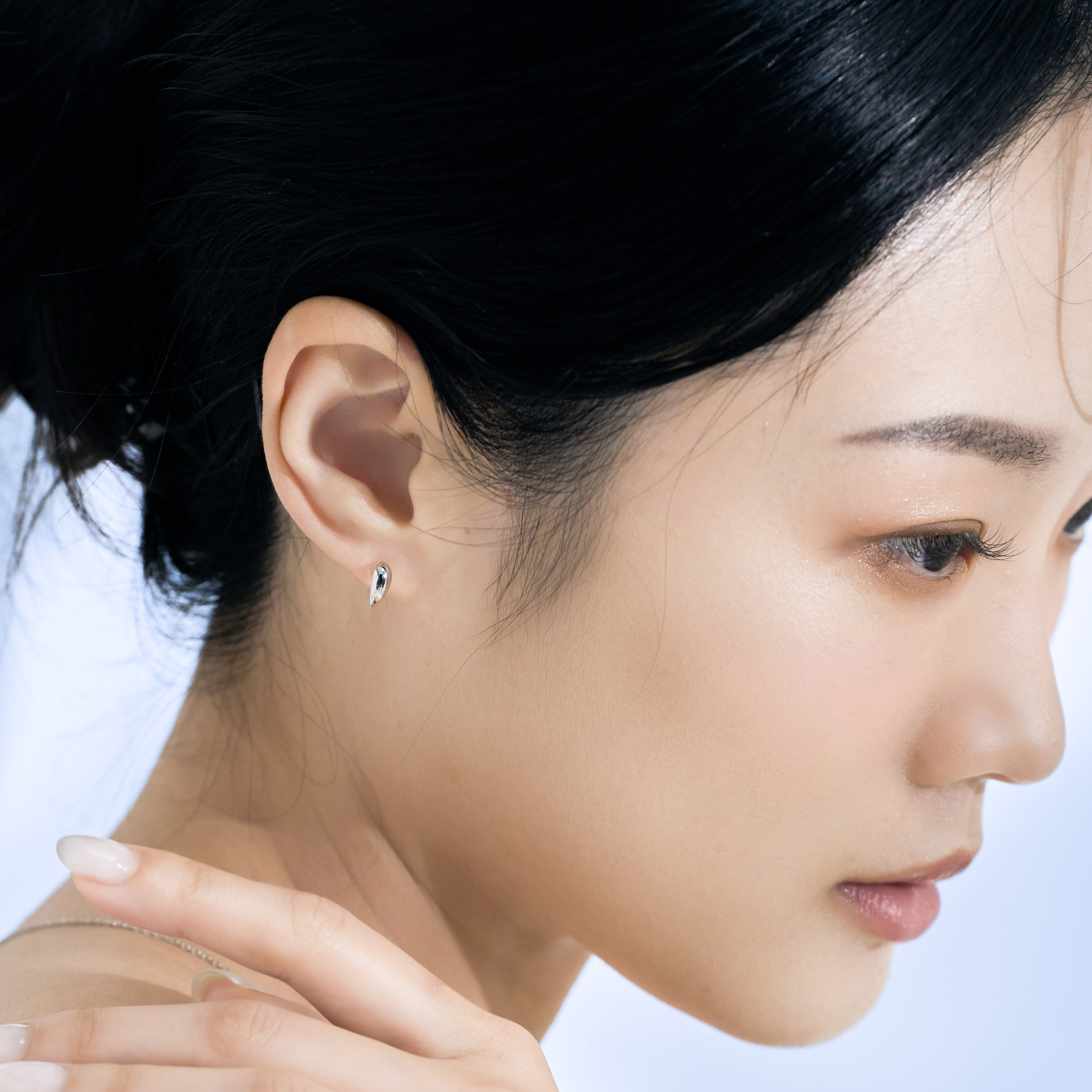 水滴形狀的純銀耳環,可以改為耳夾