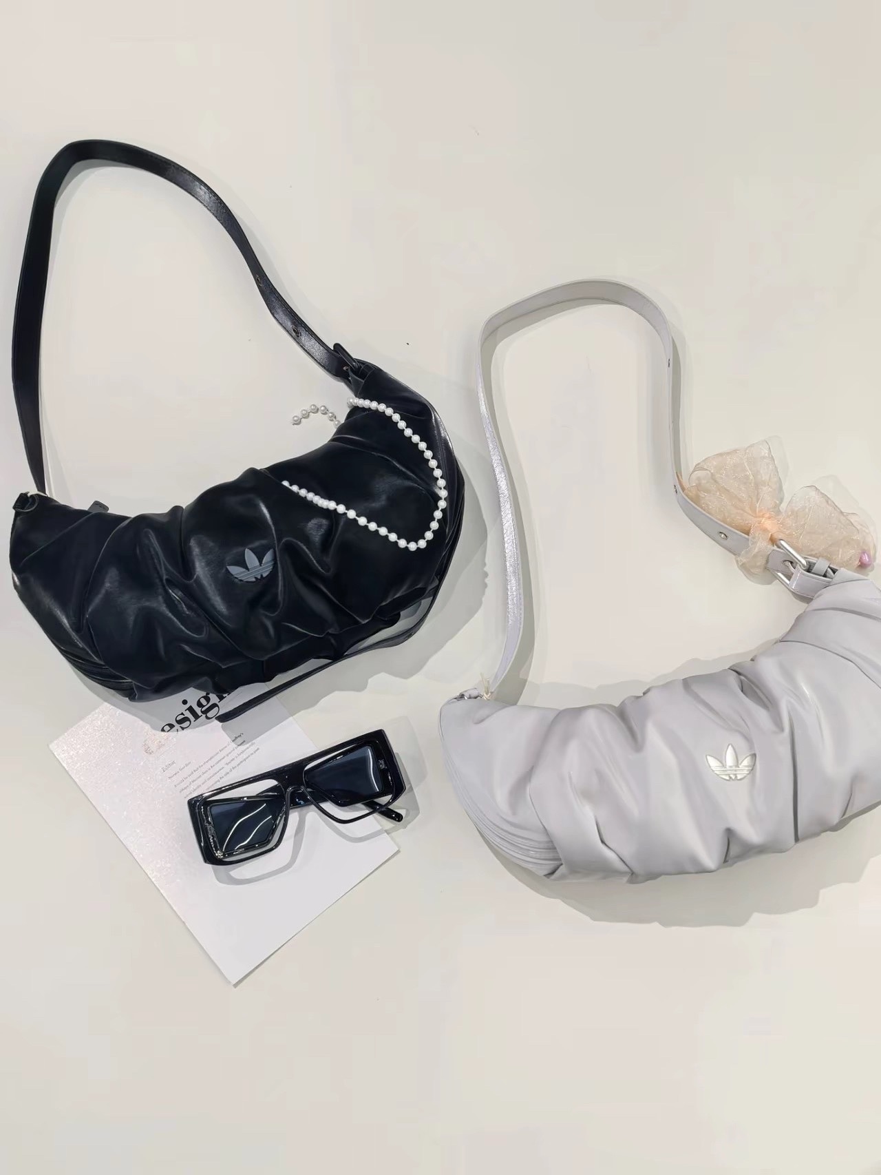 Adidas Originals Bag 雲朵包 PU 單肩包兩色 兩色