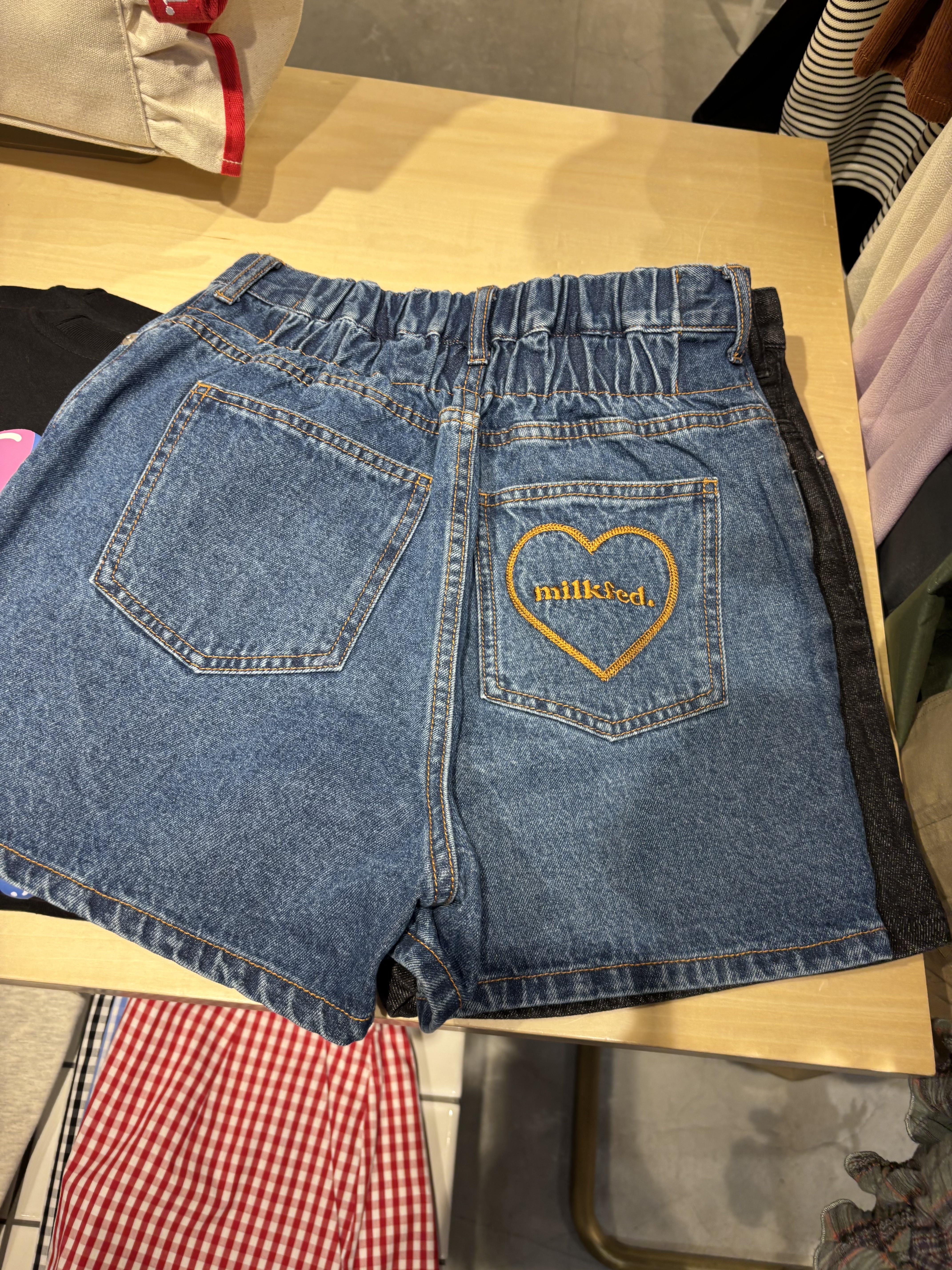 MILKFED.  COOPER HEART DENIM SHORT PANTS